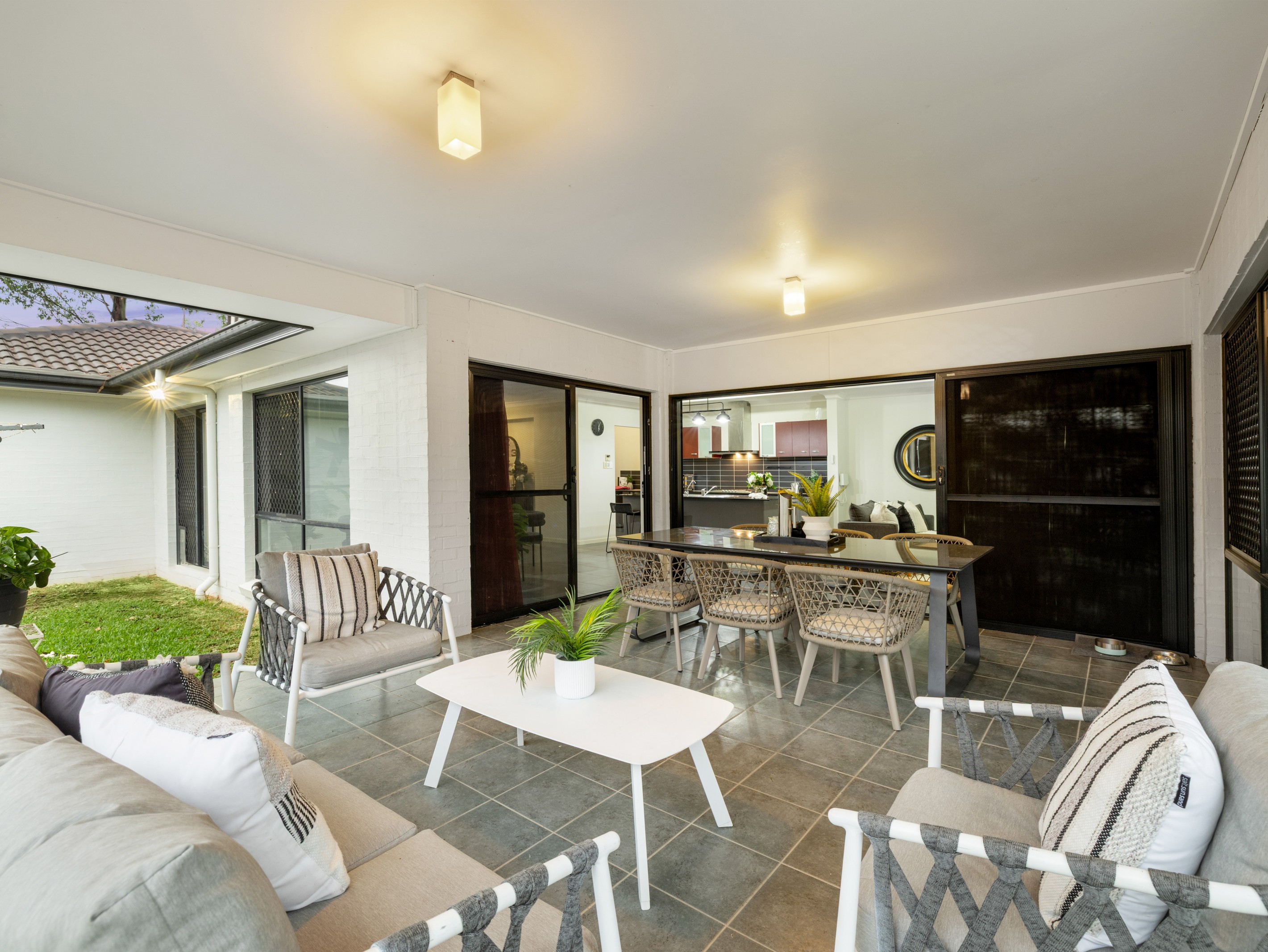 27 Quinn Close, Augustine Heights, QLD 4300