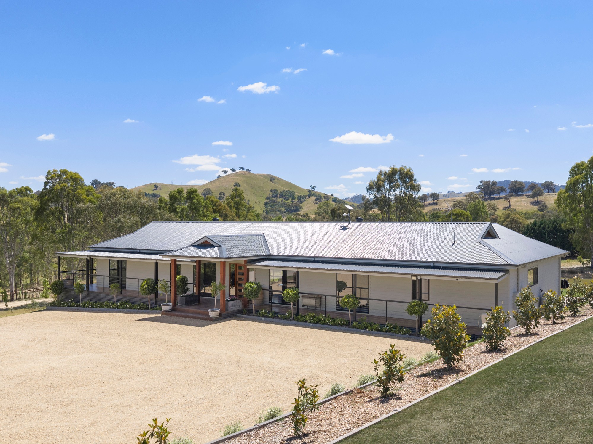 1109 Monkey Gully Road, Goughs Bay, VIC 3723