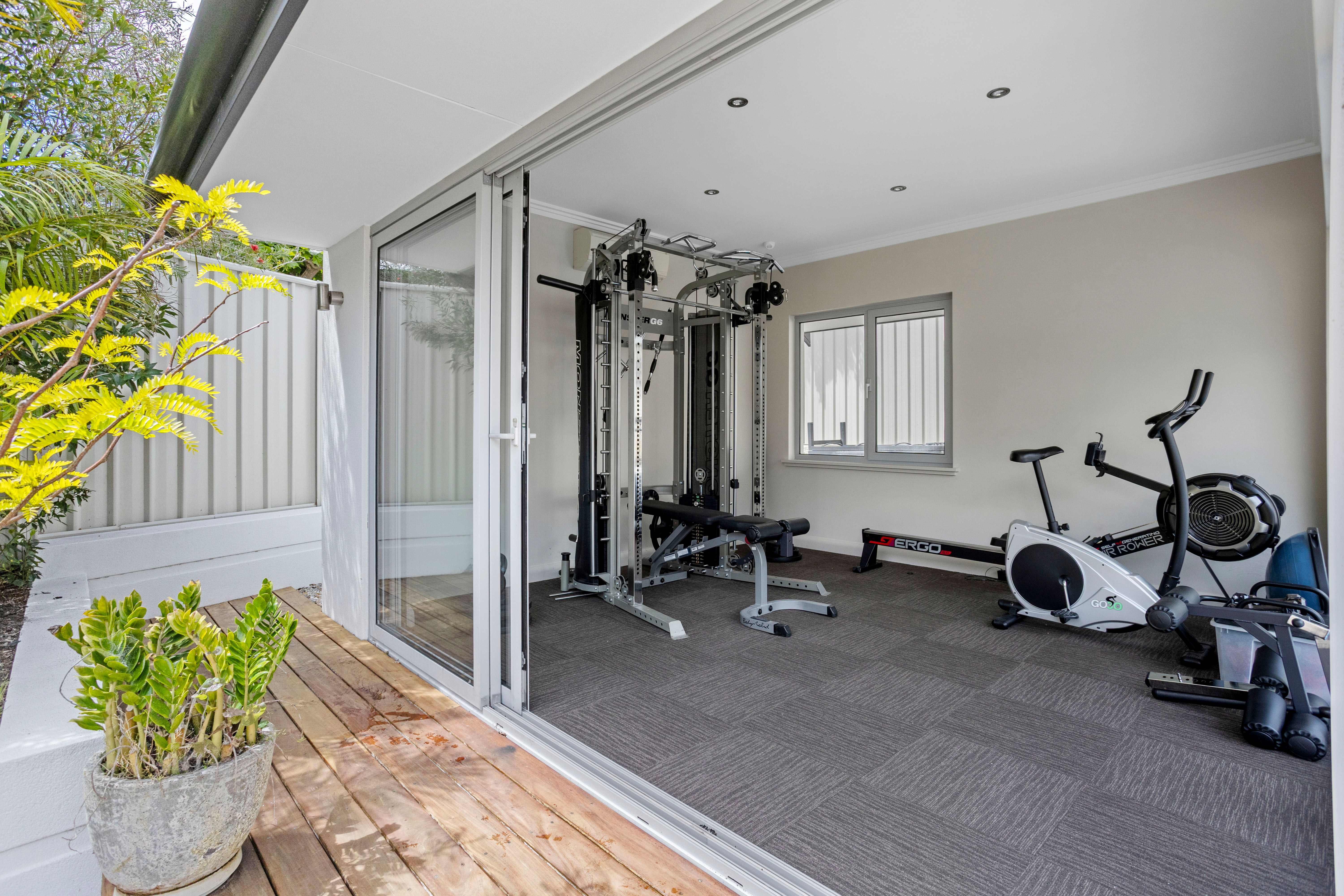 2 Norbury Crescent — photo 15 of 30
