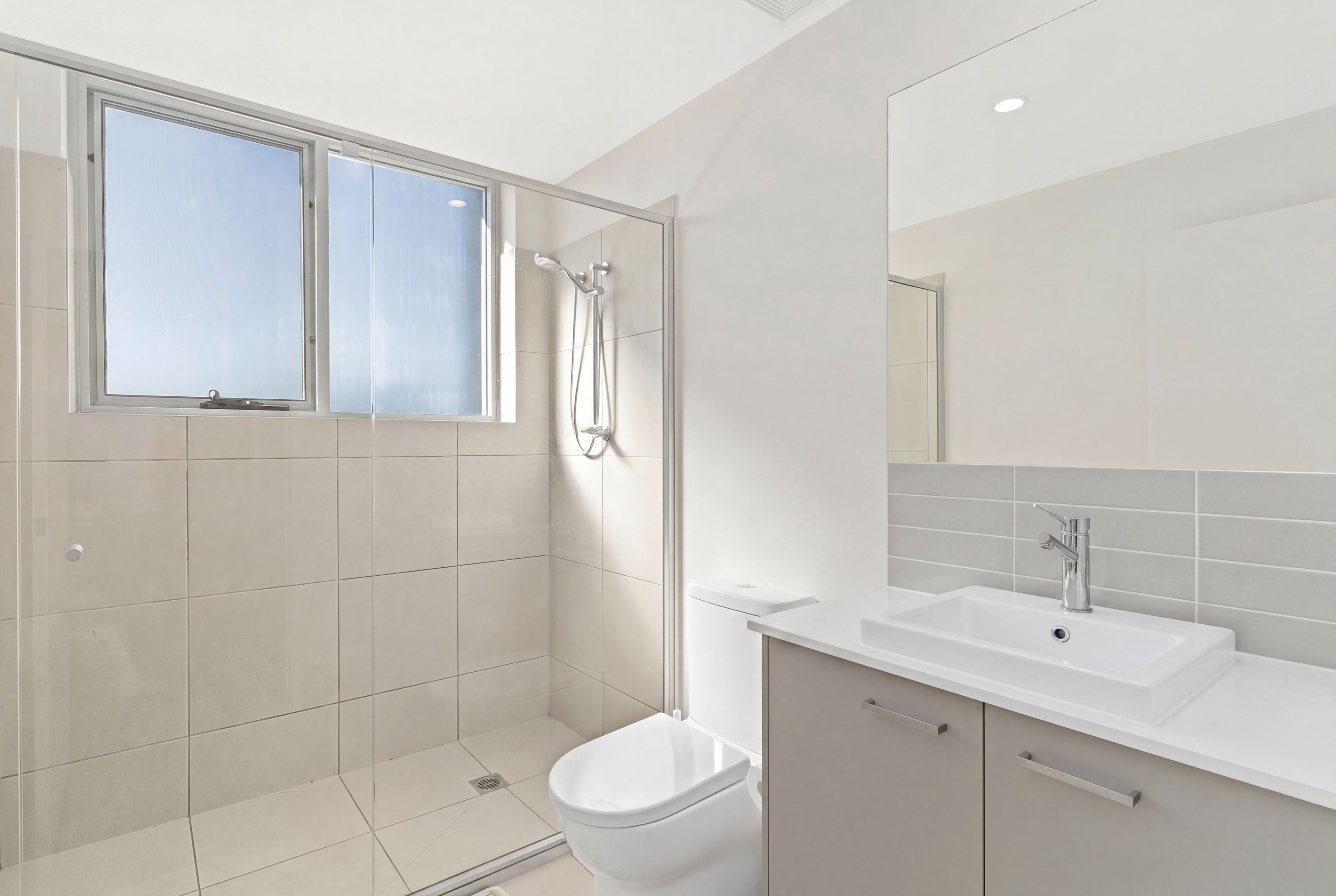 303/7 Spring Street — photo 15 of 30