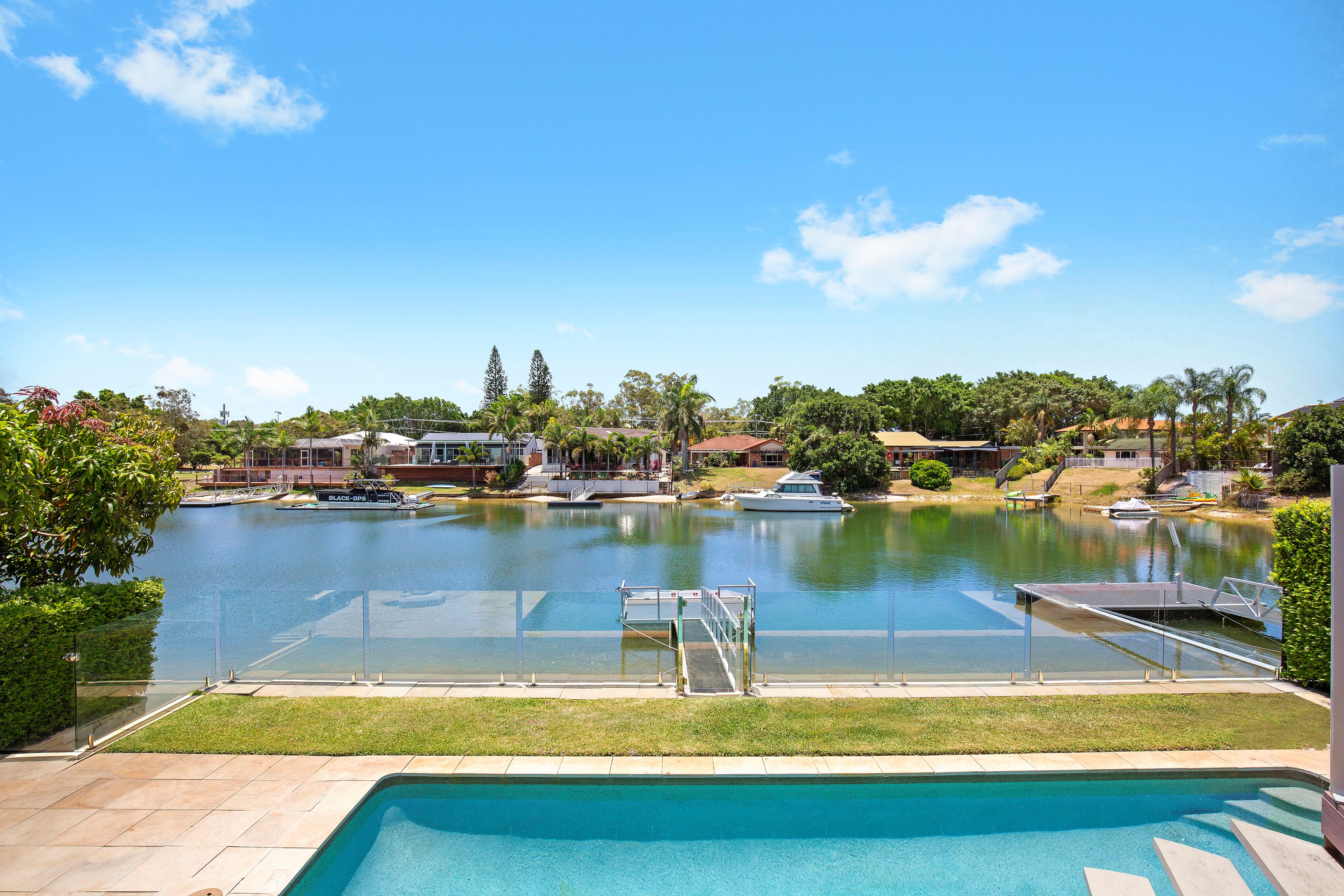 105A Albatross Avenue, Mermaid Beach QLD 4218