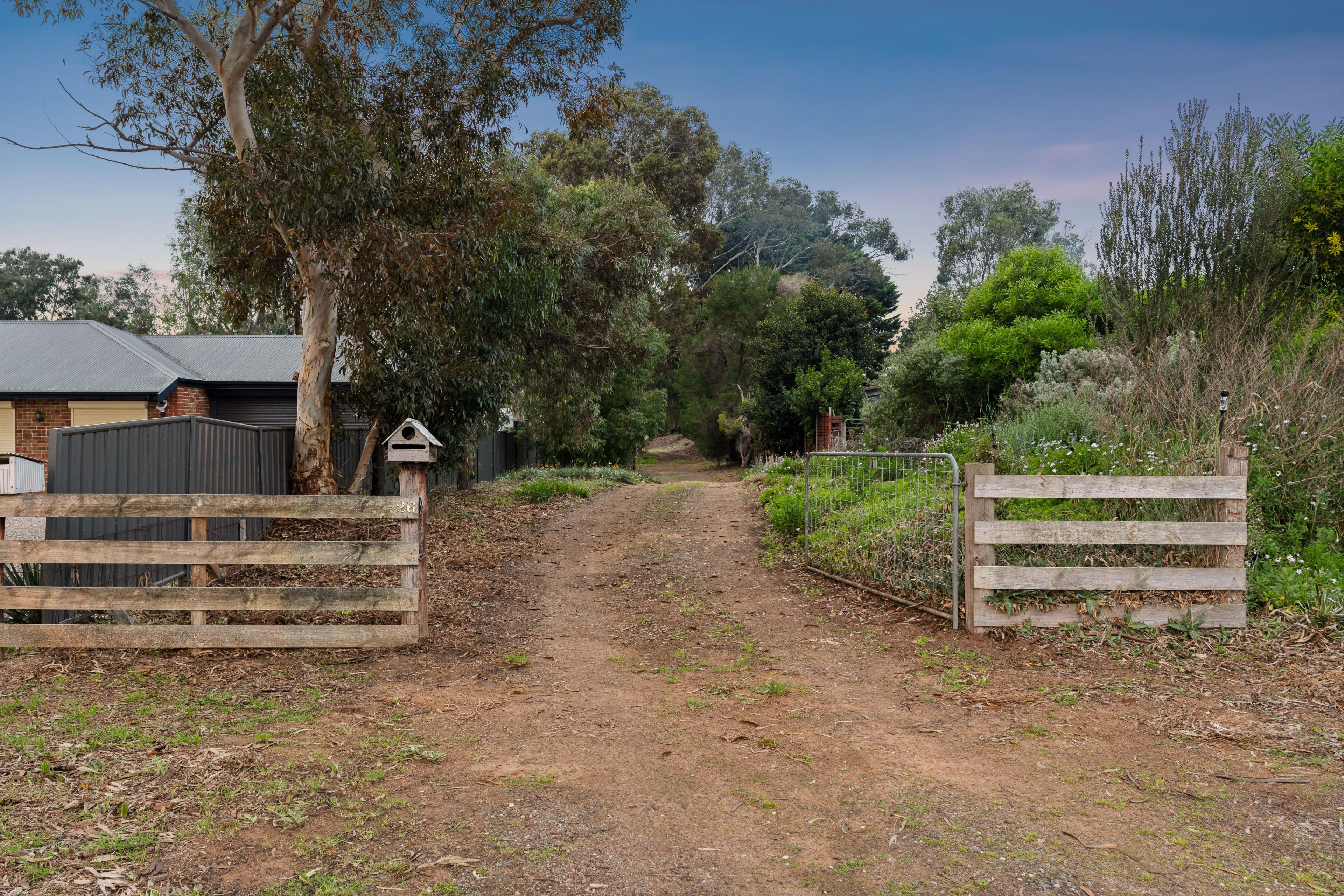 26 Tooma Drive, Riverglades, SA 5253