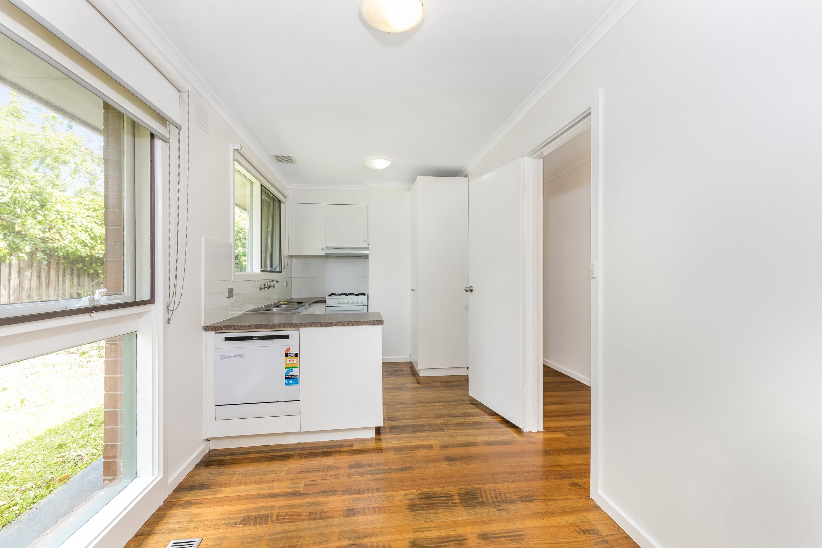 2/19 Lance Road, Bayswater, VIC 3153