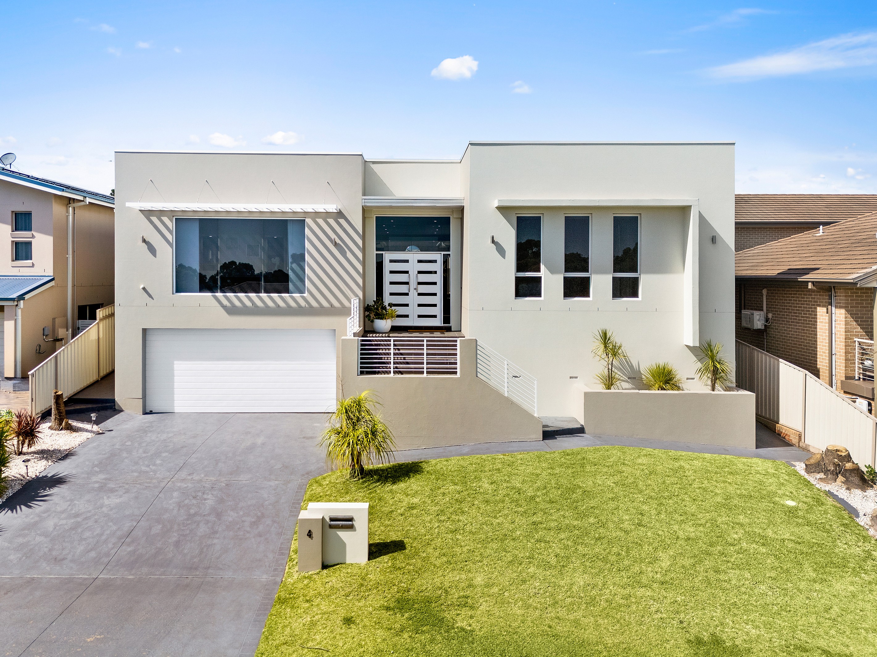 4 Stradbroke Avenue, Shell Cove, NSW 2529