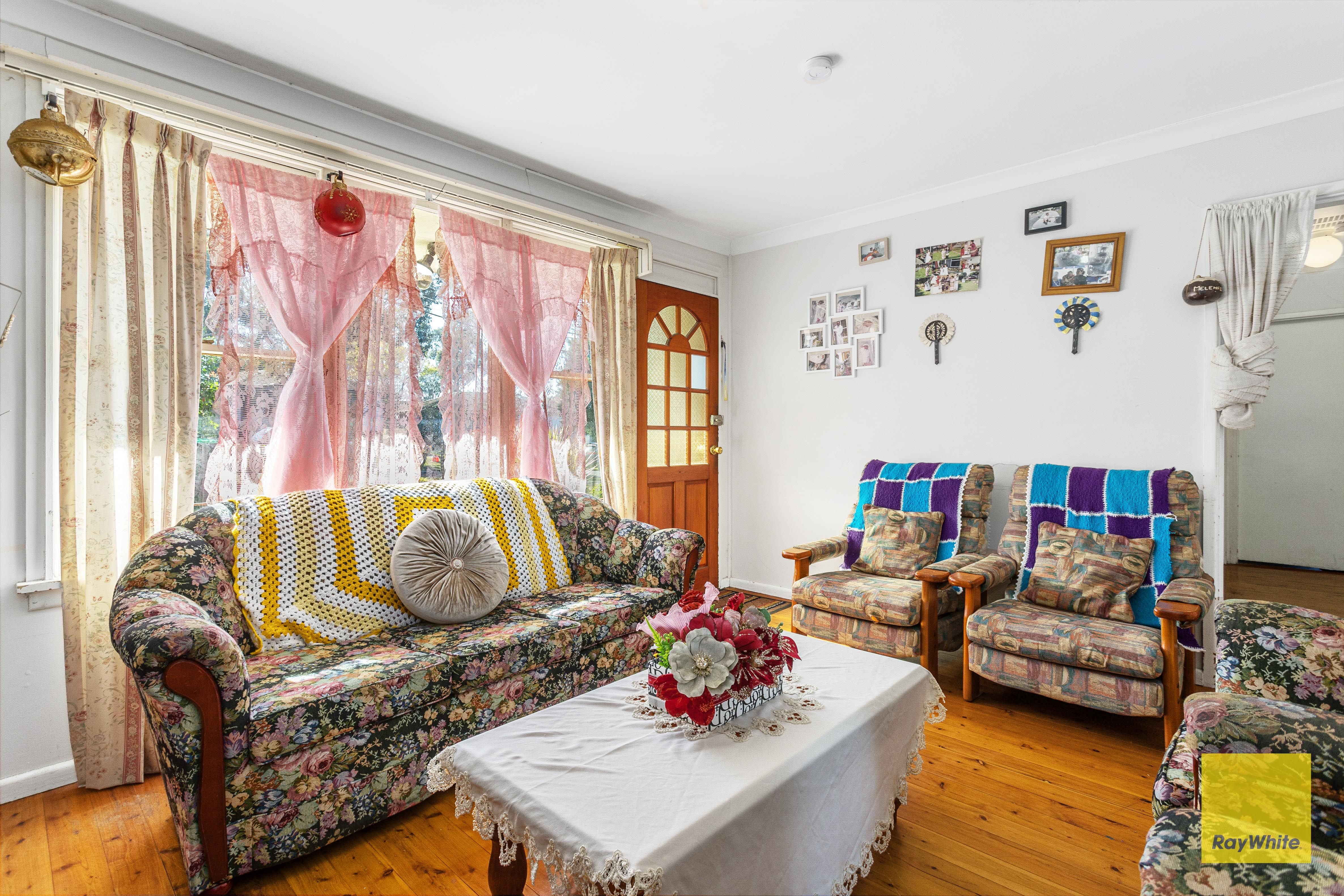 29 Bulolo Drive — photo 3 of 13