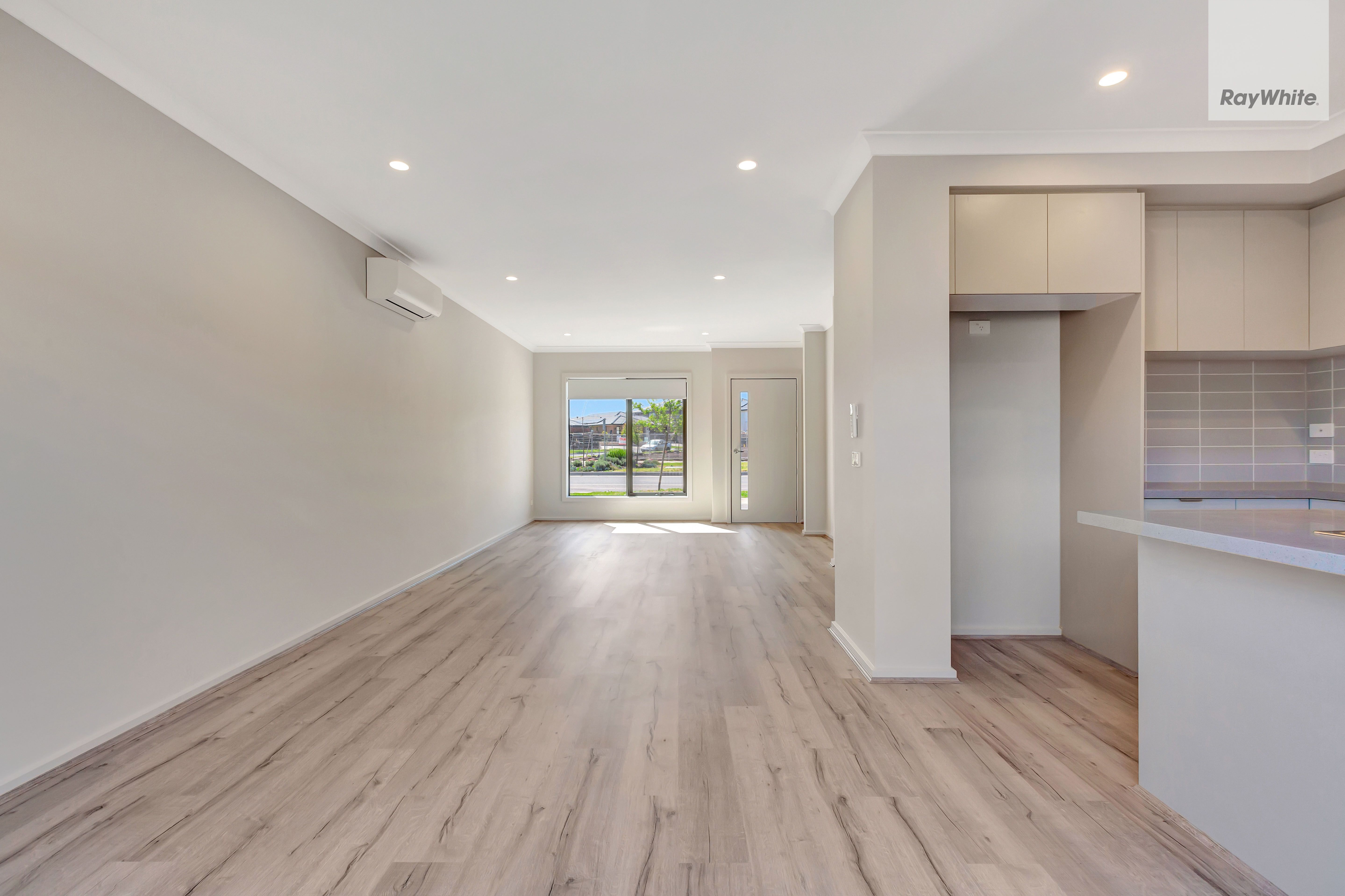 99 Garrong Avenue — photo 3 of 11