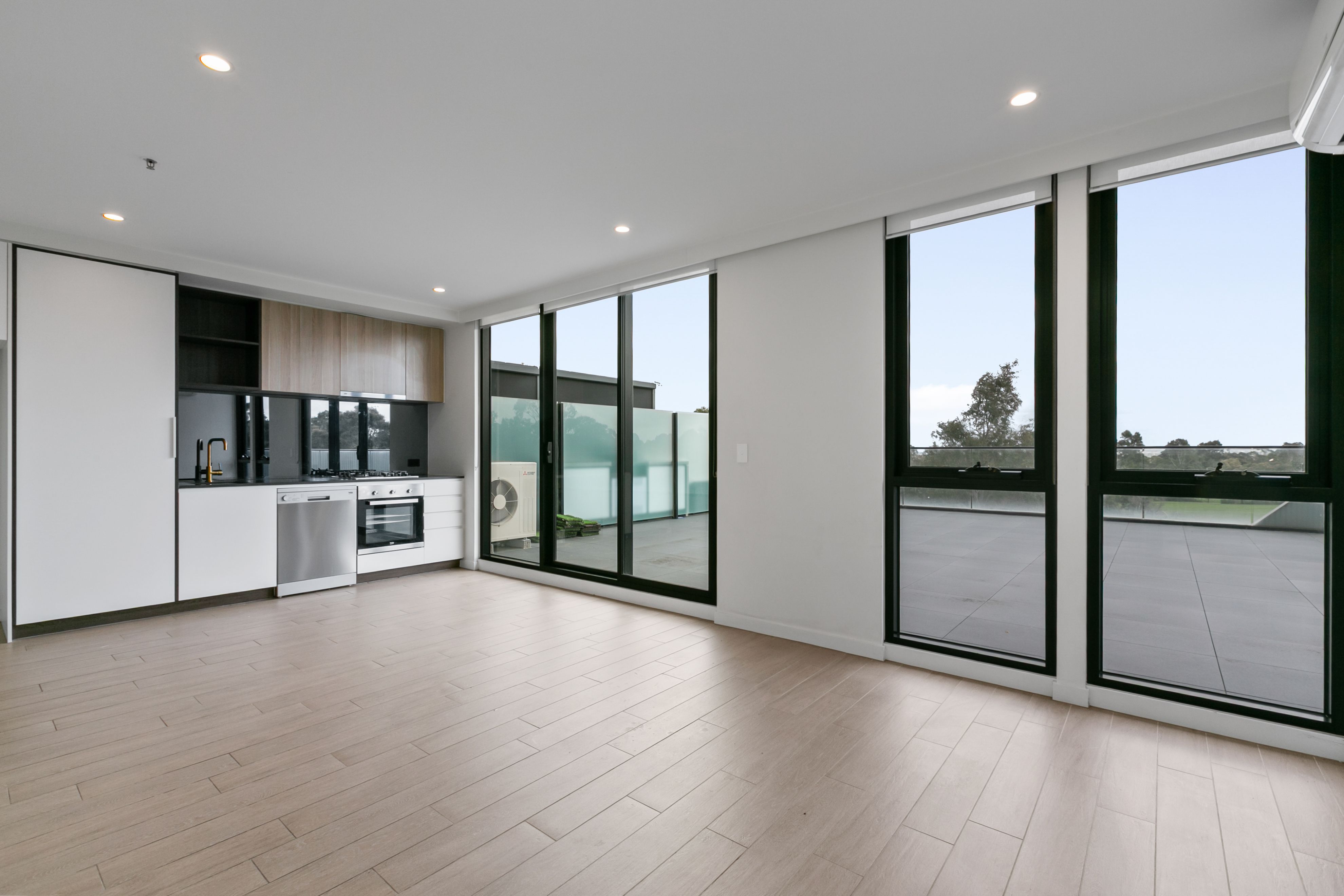 507C/3 Snake Gully Drive — photo 3 of 19