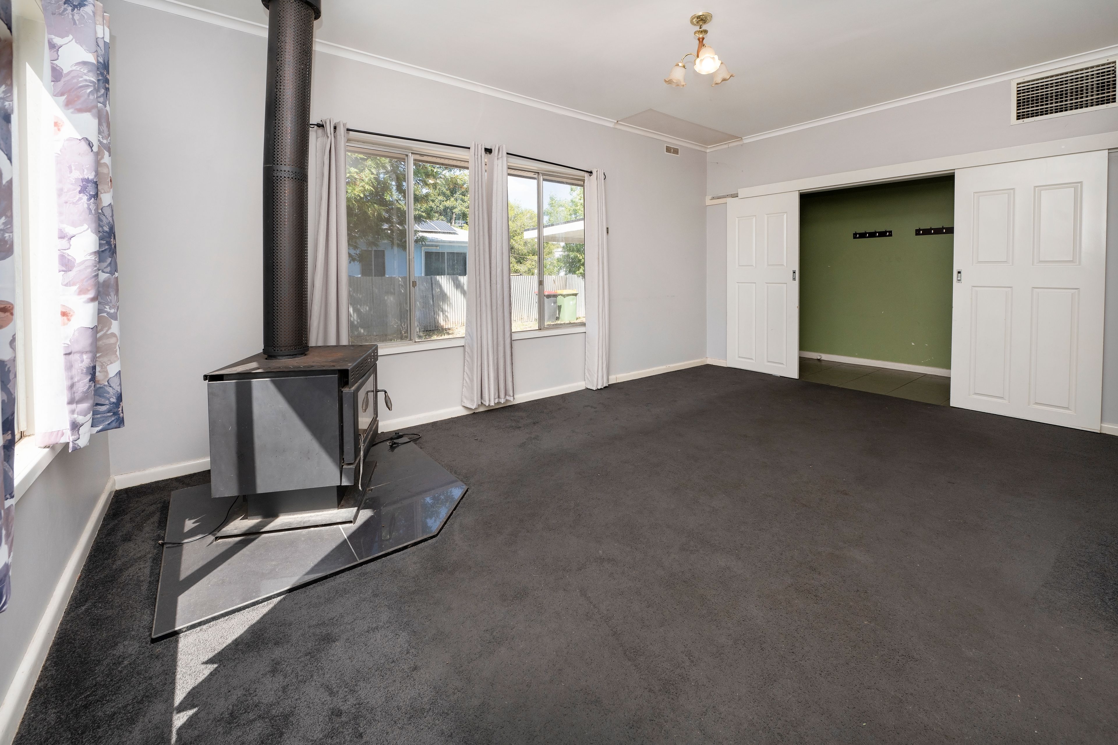 12 Holloway Grove — photo 4 of 24