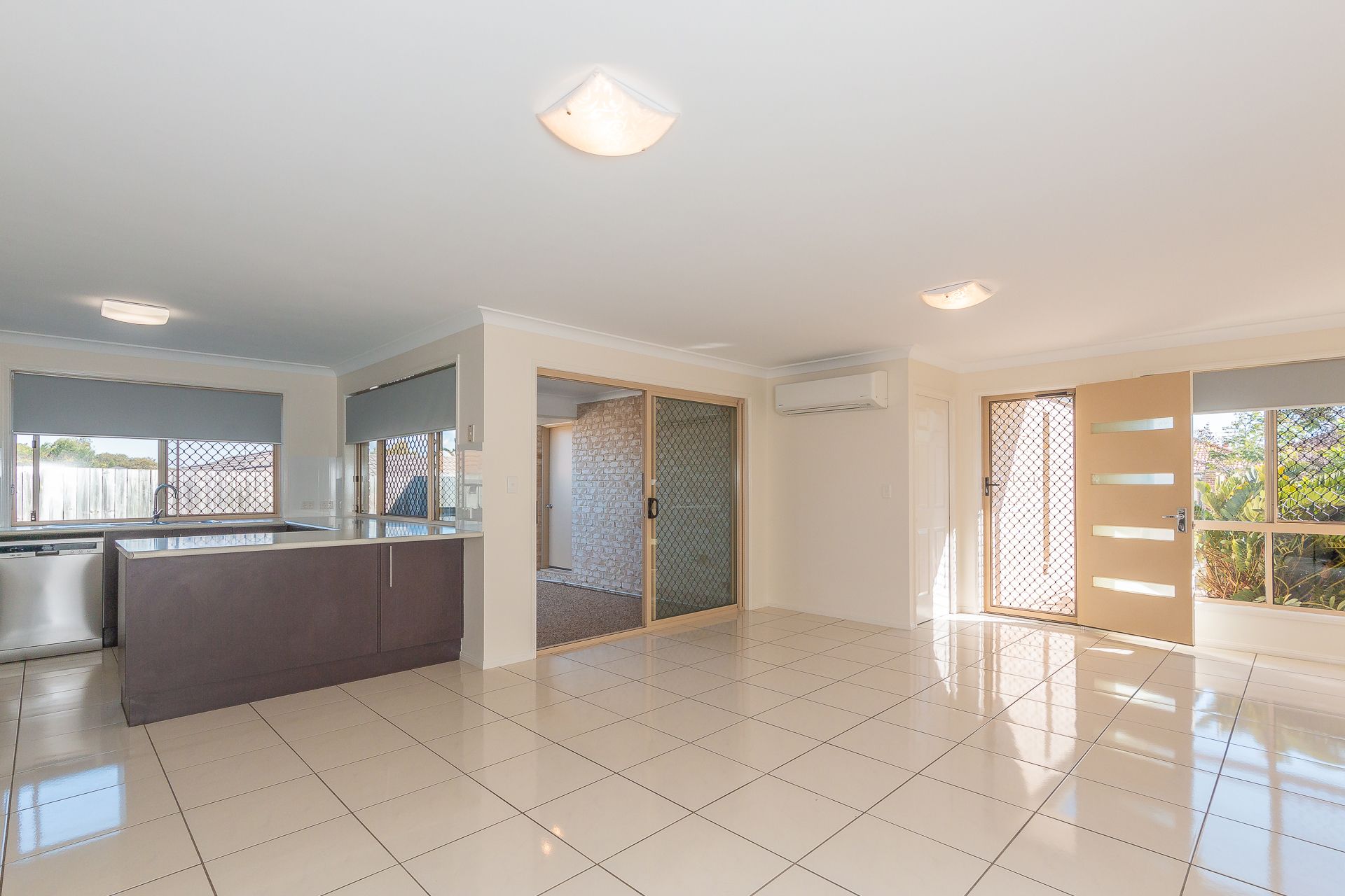 2/4 Olivine Court, Rothwell, QLD 4022