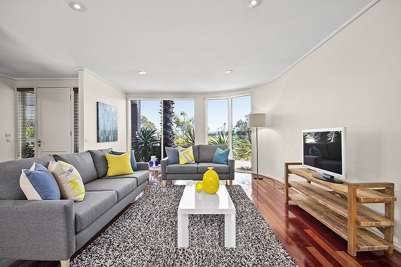 2/77 Beach Road, Mentone, VIC 3194