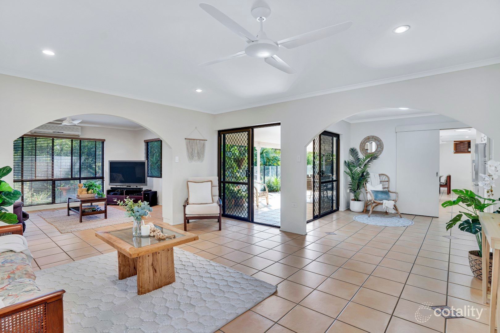 11 Bellbird Street, Bayview Heights, QLD 4868