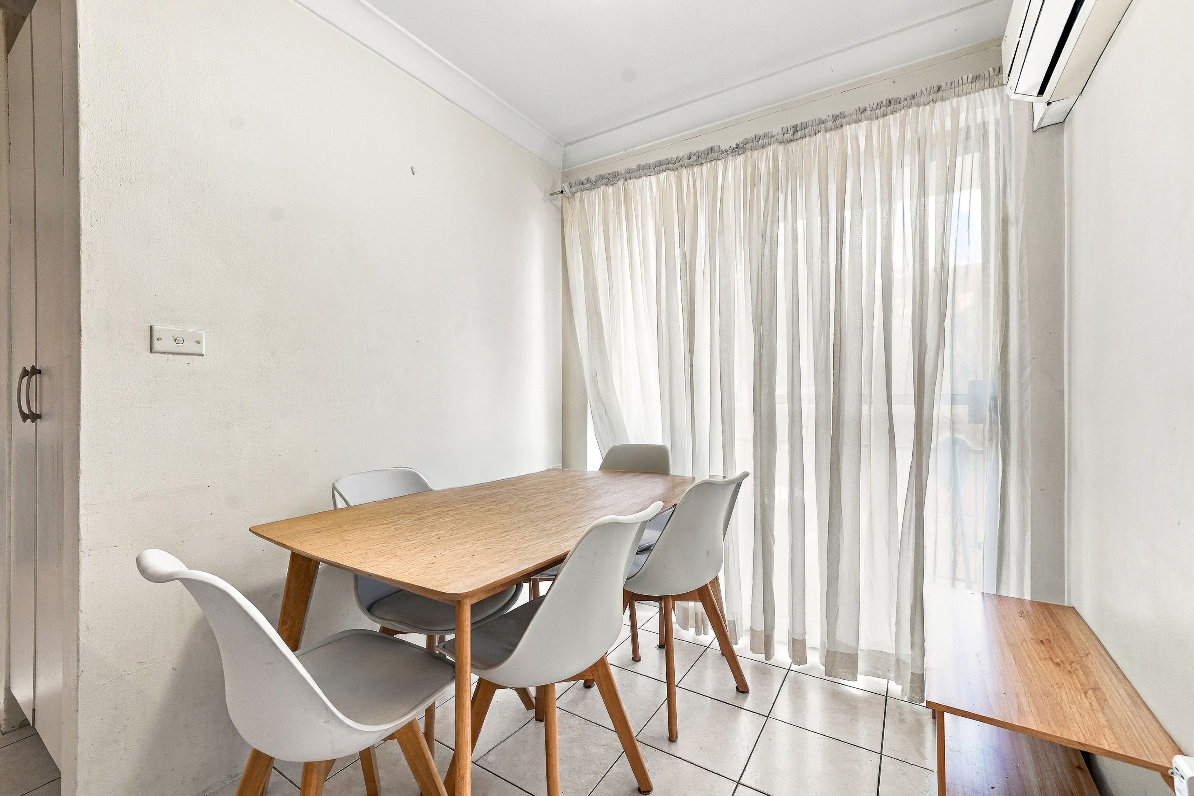13/28 Luxford Road — photo 3 of 12