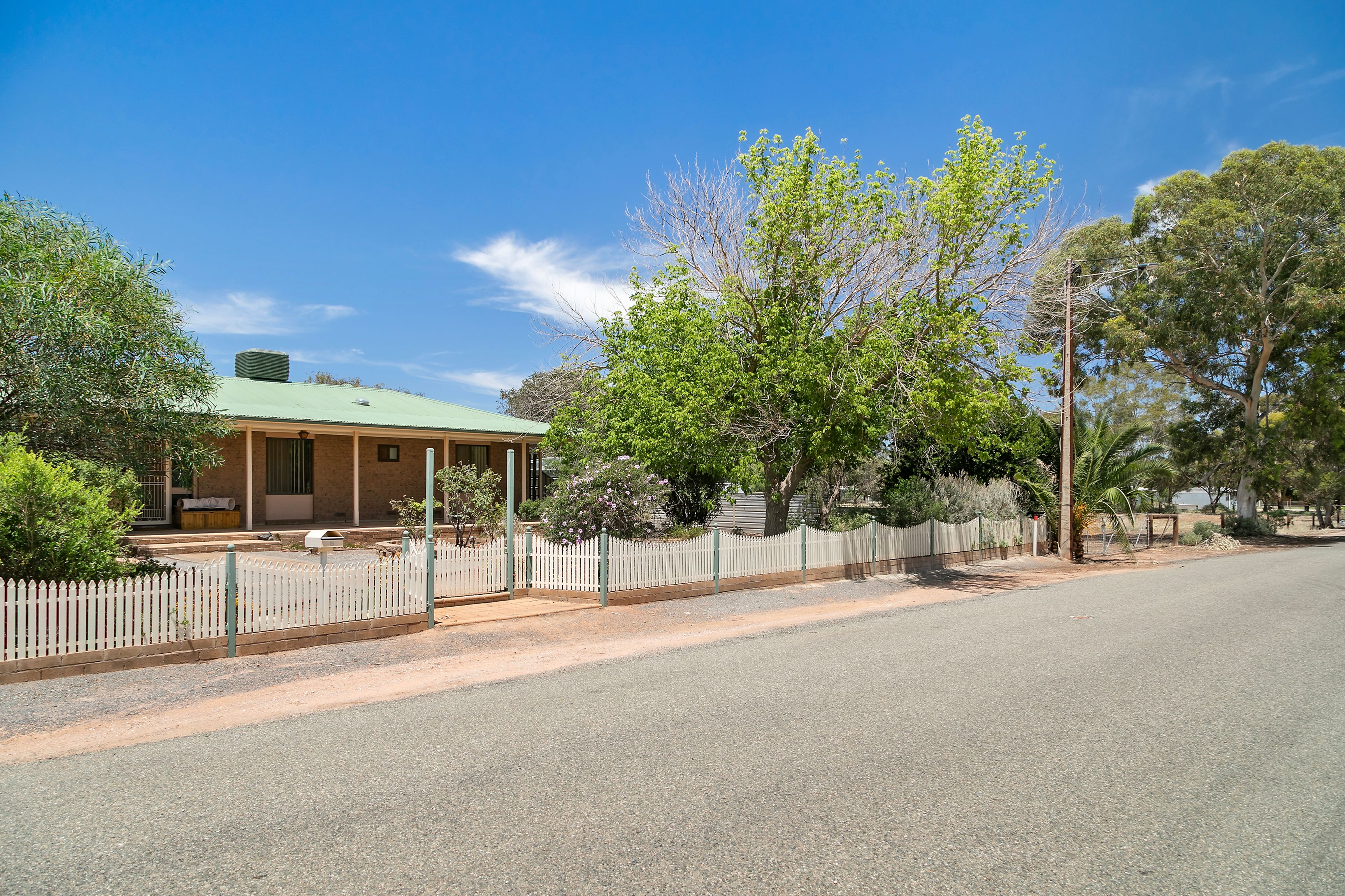 8 Matthew Street, Gladstone, SA 5473