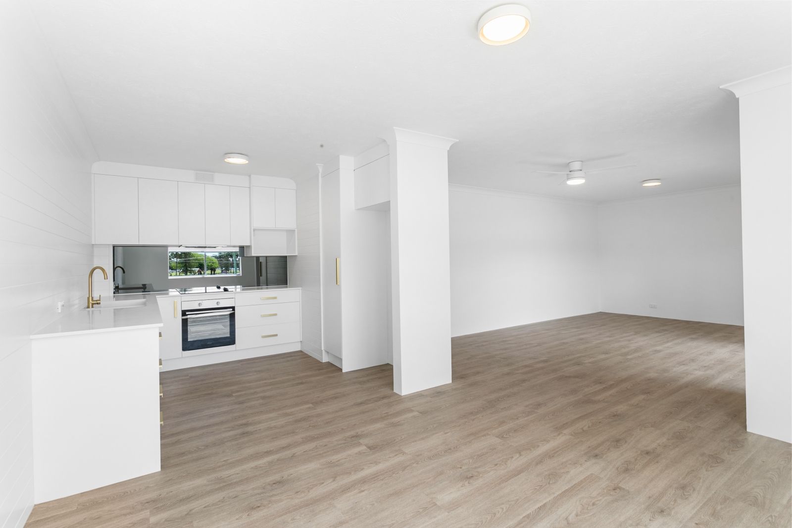 11/102 Hornibrook Esplanade, Clontarf, QLD 4019