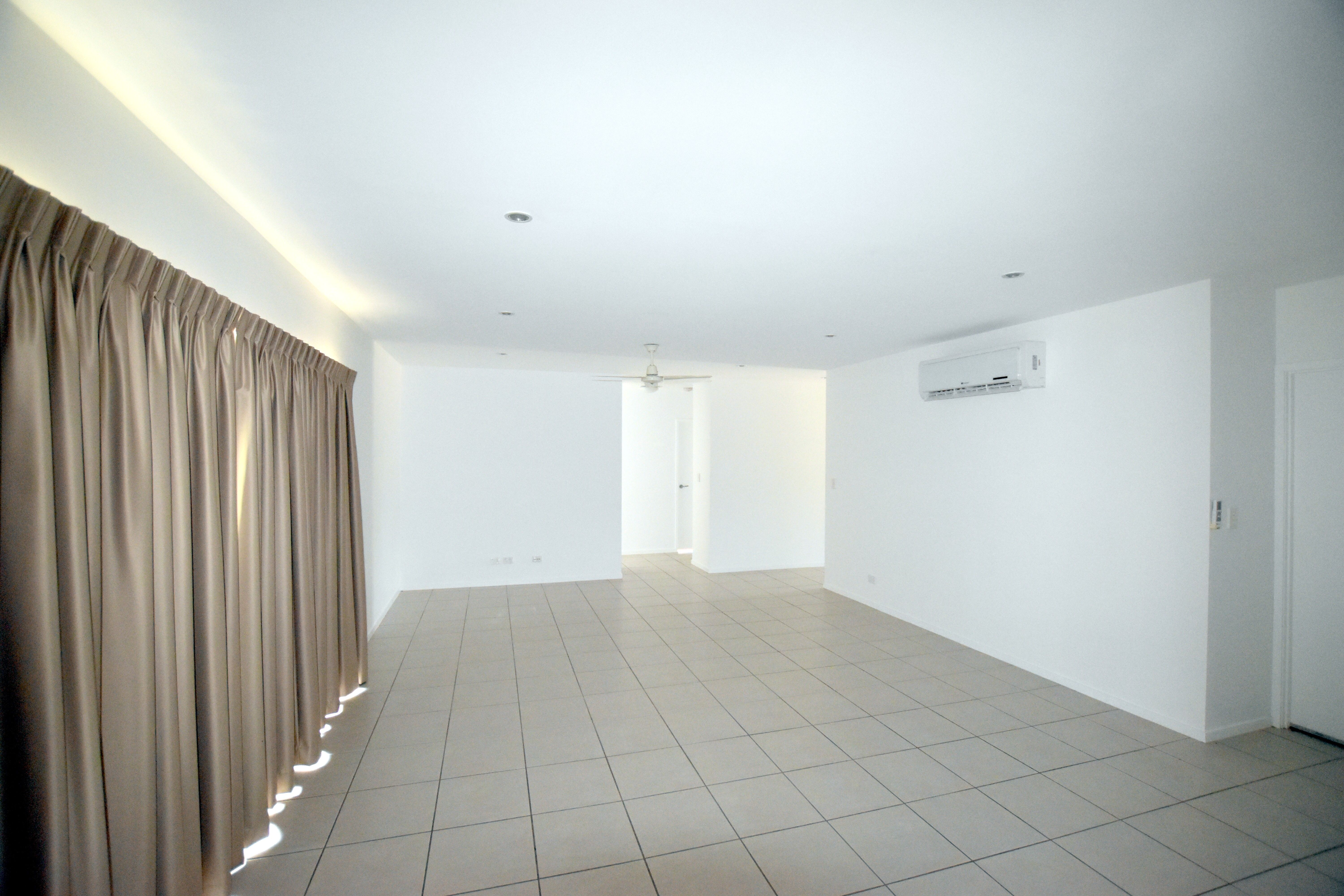 8 Iris Road, Kirkwood, QLD 4680