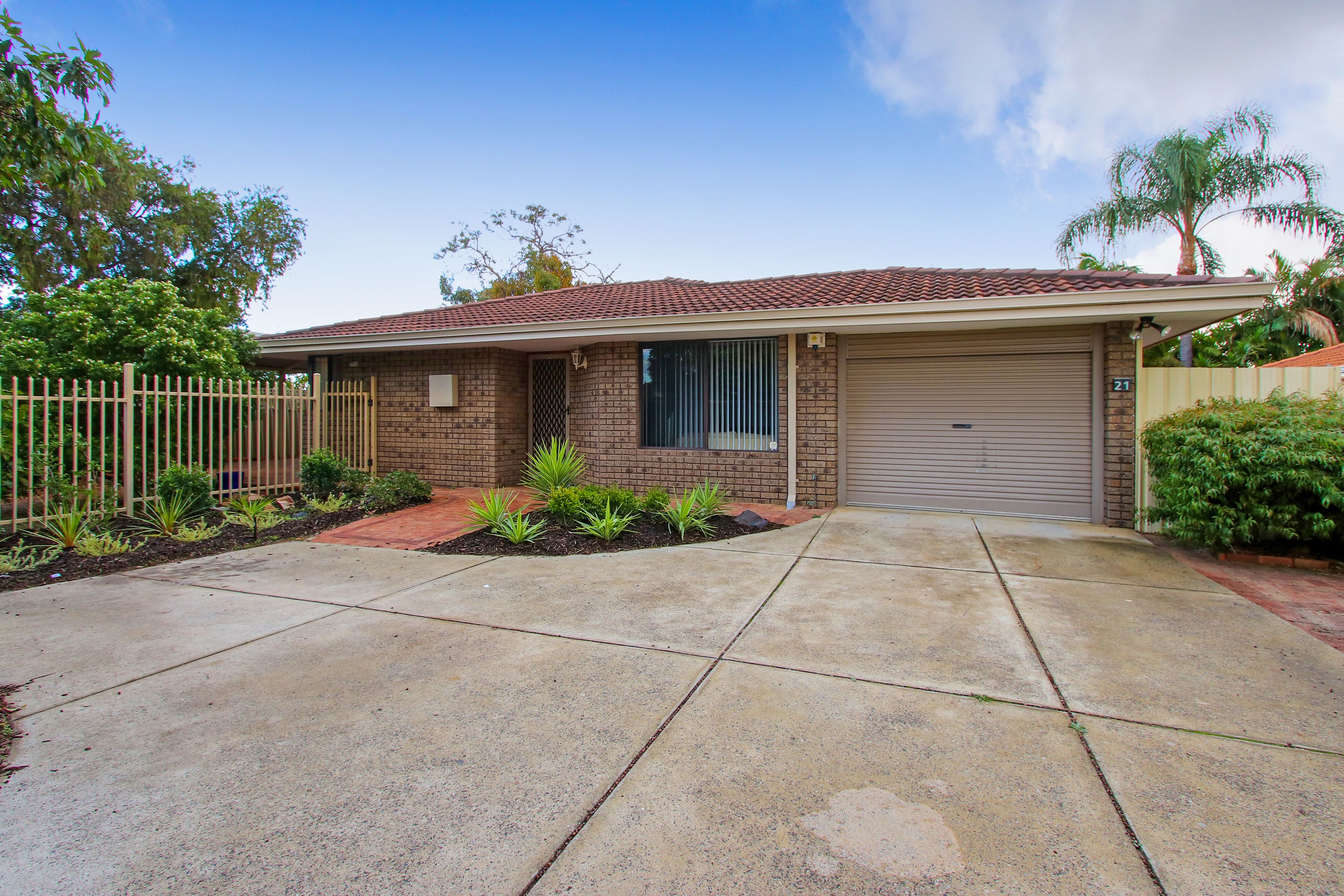 21 Rosmead Avenue, Beechboro, WA 6063