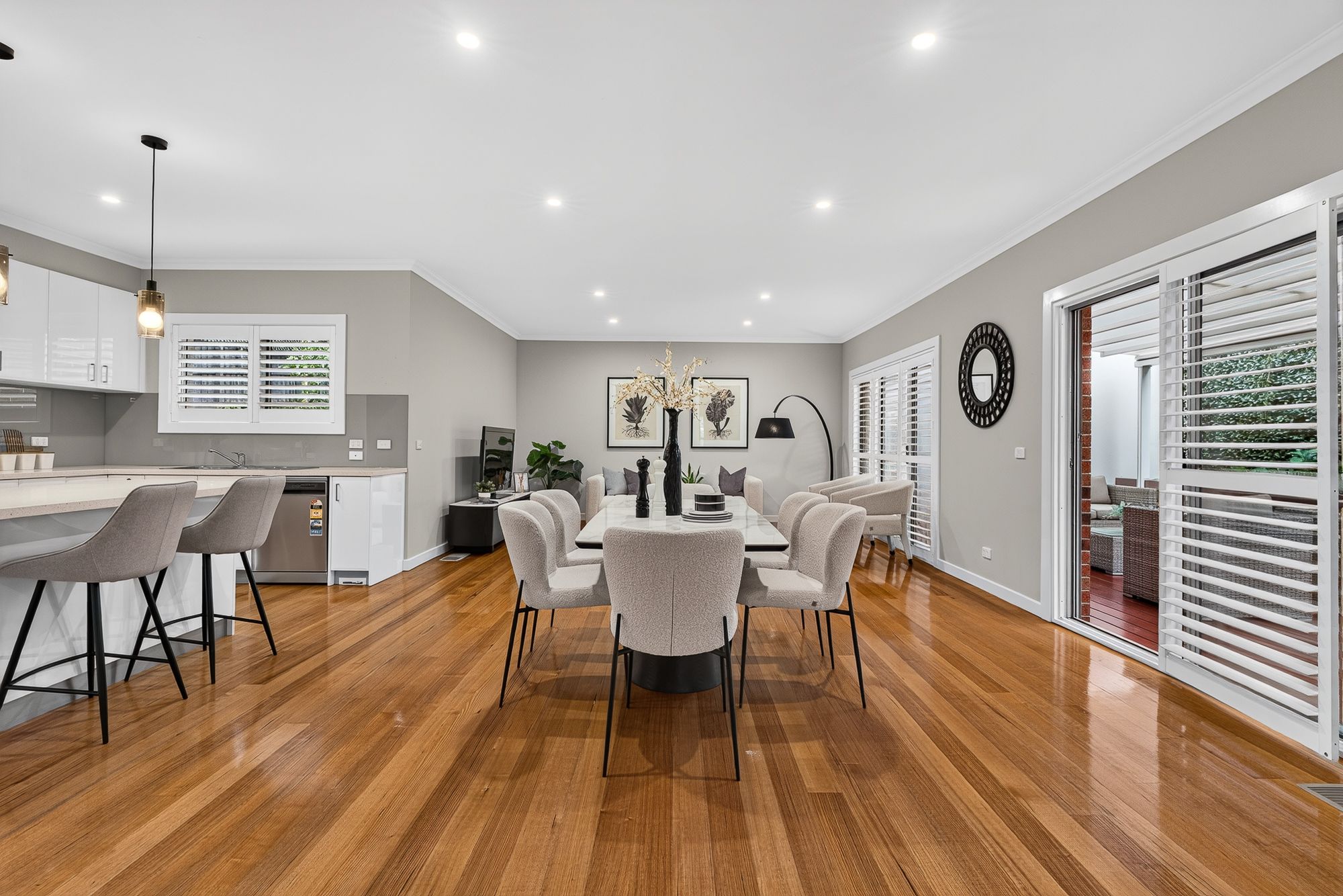 28 Waratah Avenue — photo 3 of 17