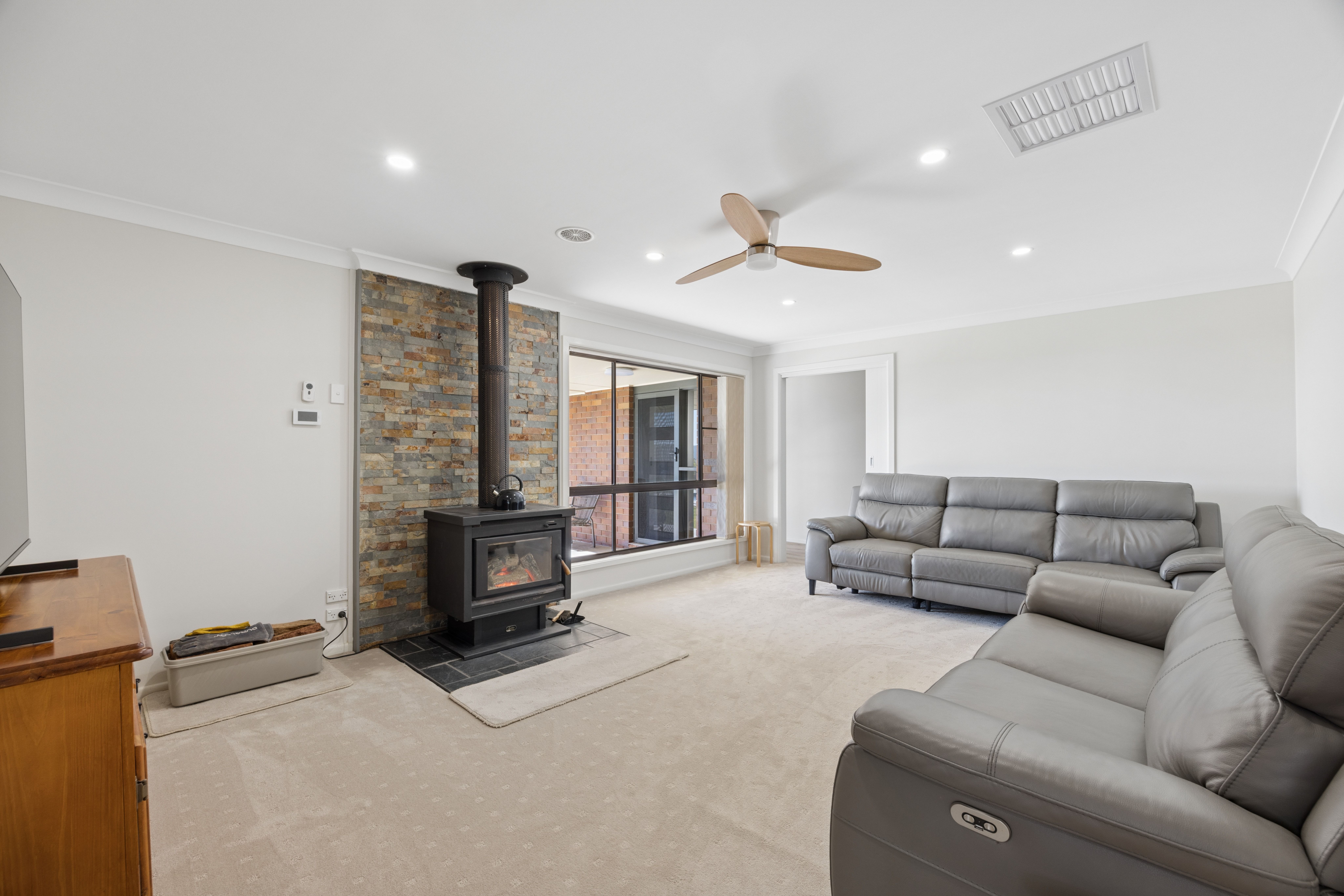 3280 Murringo Road — photo 11 of 28