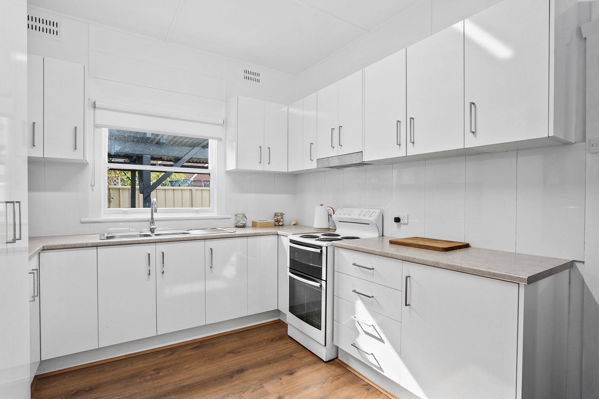 19 Peterborough Avenue, Lake Illawarra, NSW 2528