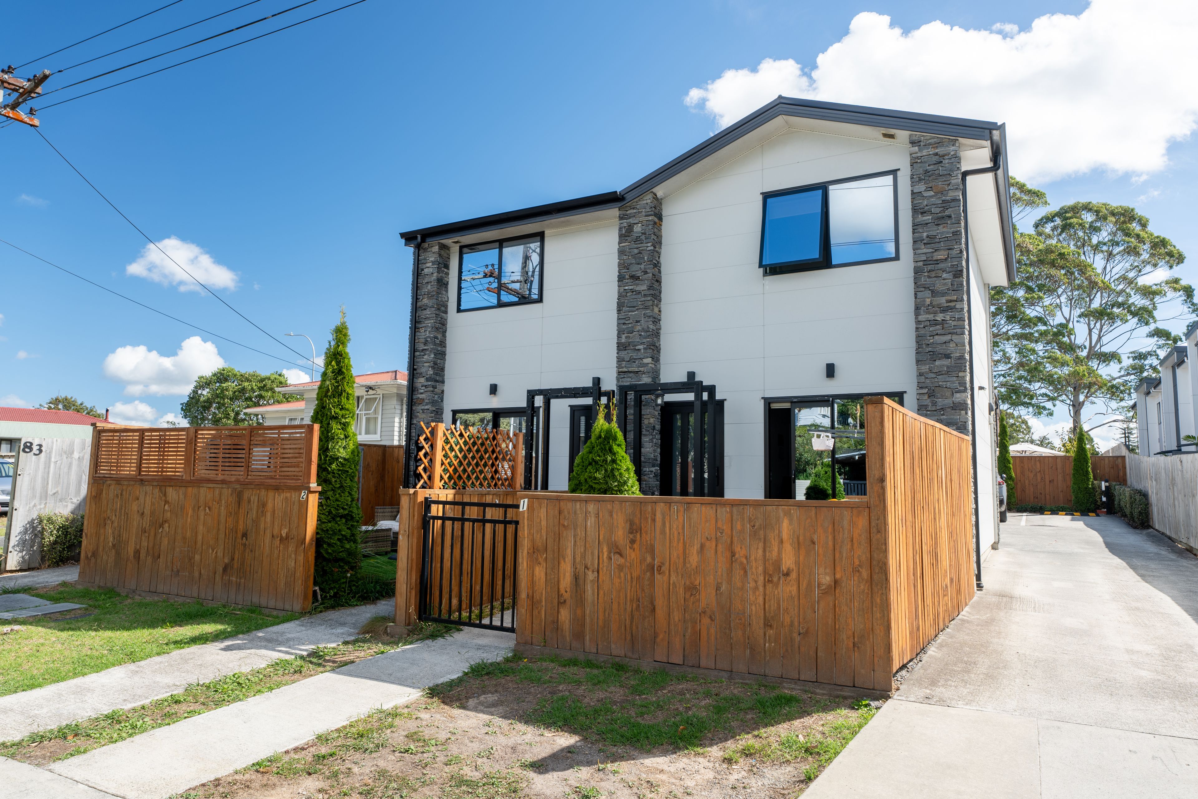 2/83 Vodanovich Road
Te Atatu South  Waitakere City  0602
New Zealand, Te Atatu South