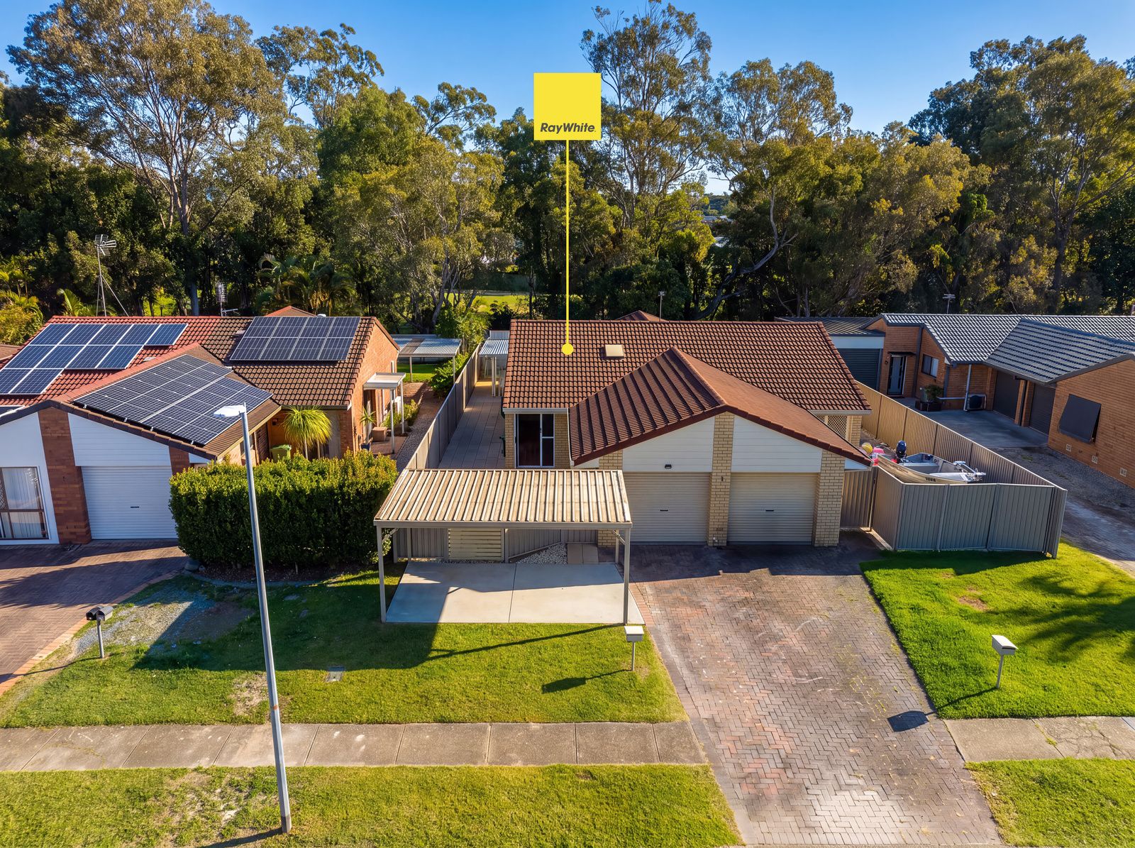 2/9 Telopea Street, Labrador, QLD 4215