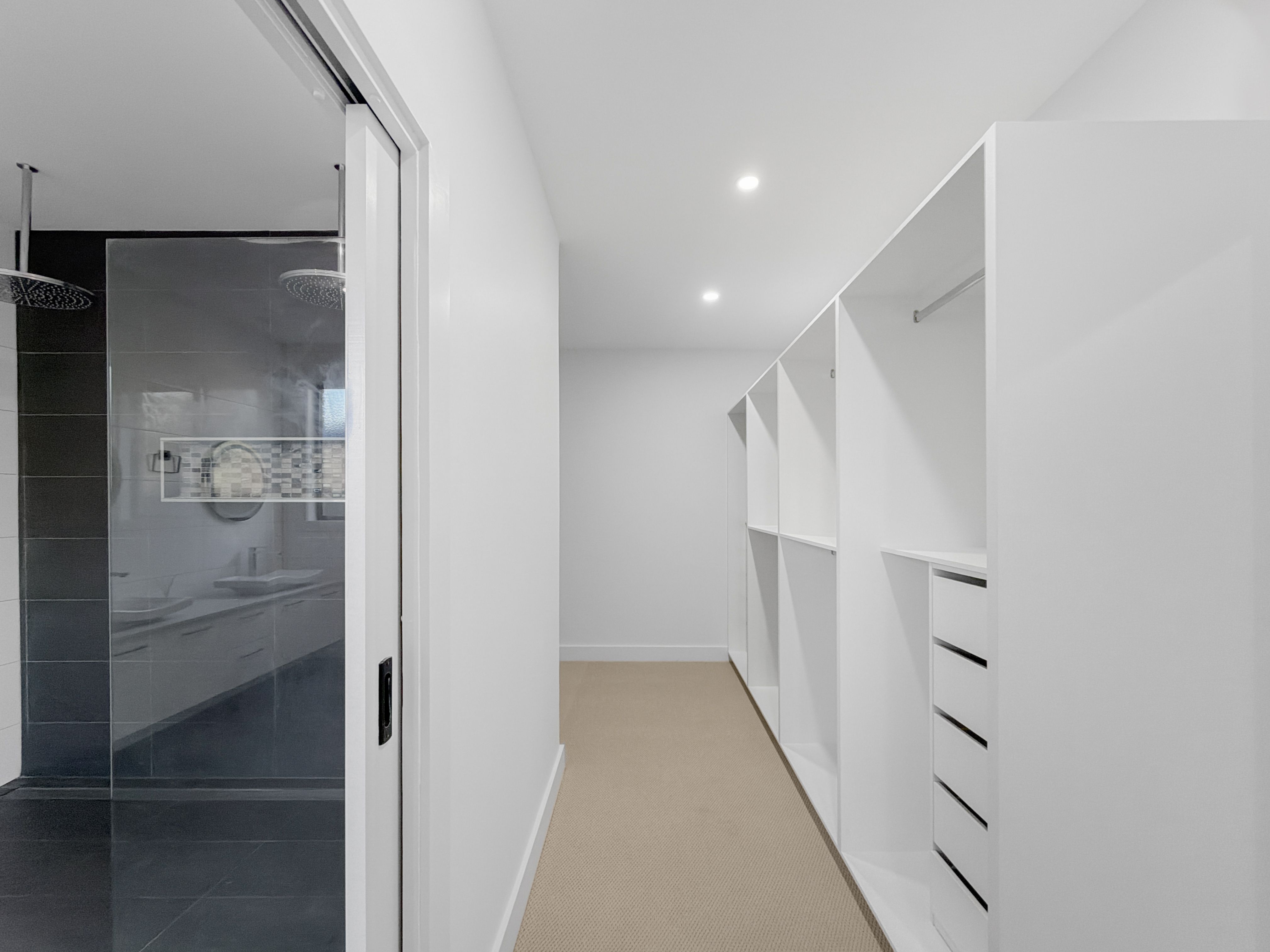 12 Ickworth Crescent — photo 3 of 11