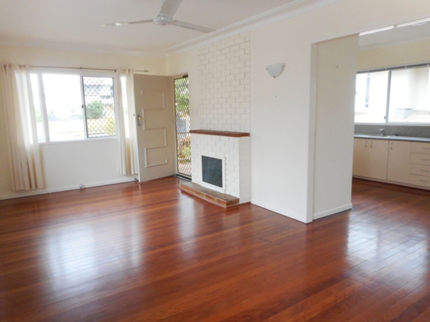 176 Prince Edward Parade, Scarborough, QLD 4020
