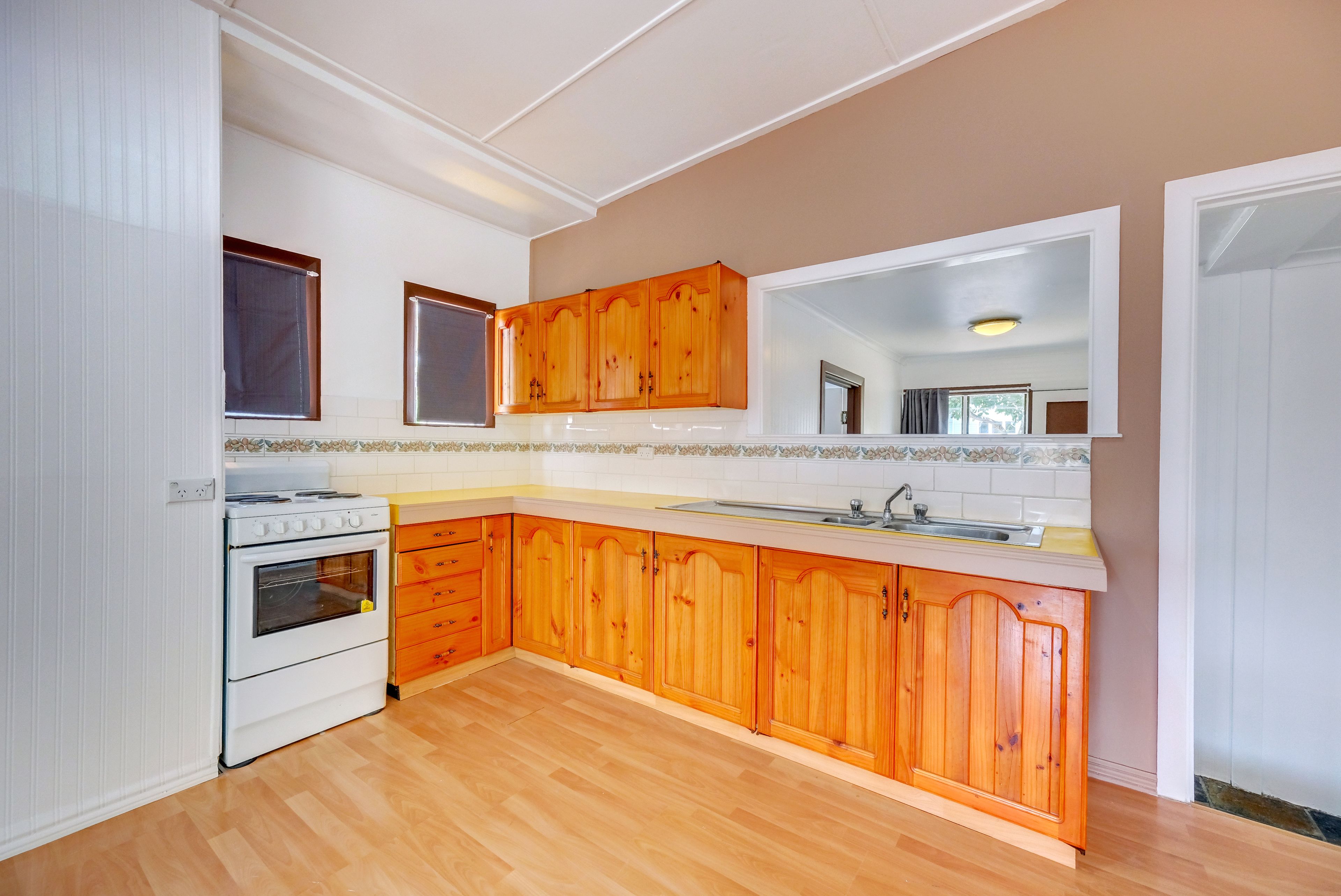 66 Smiths Road, Goodna, QLD 4300