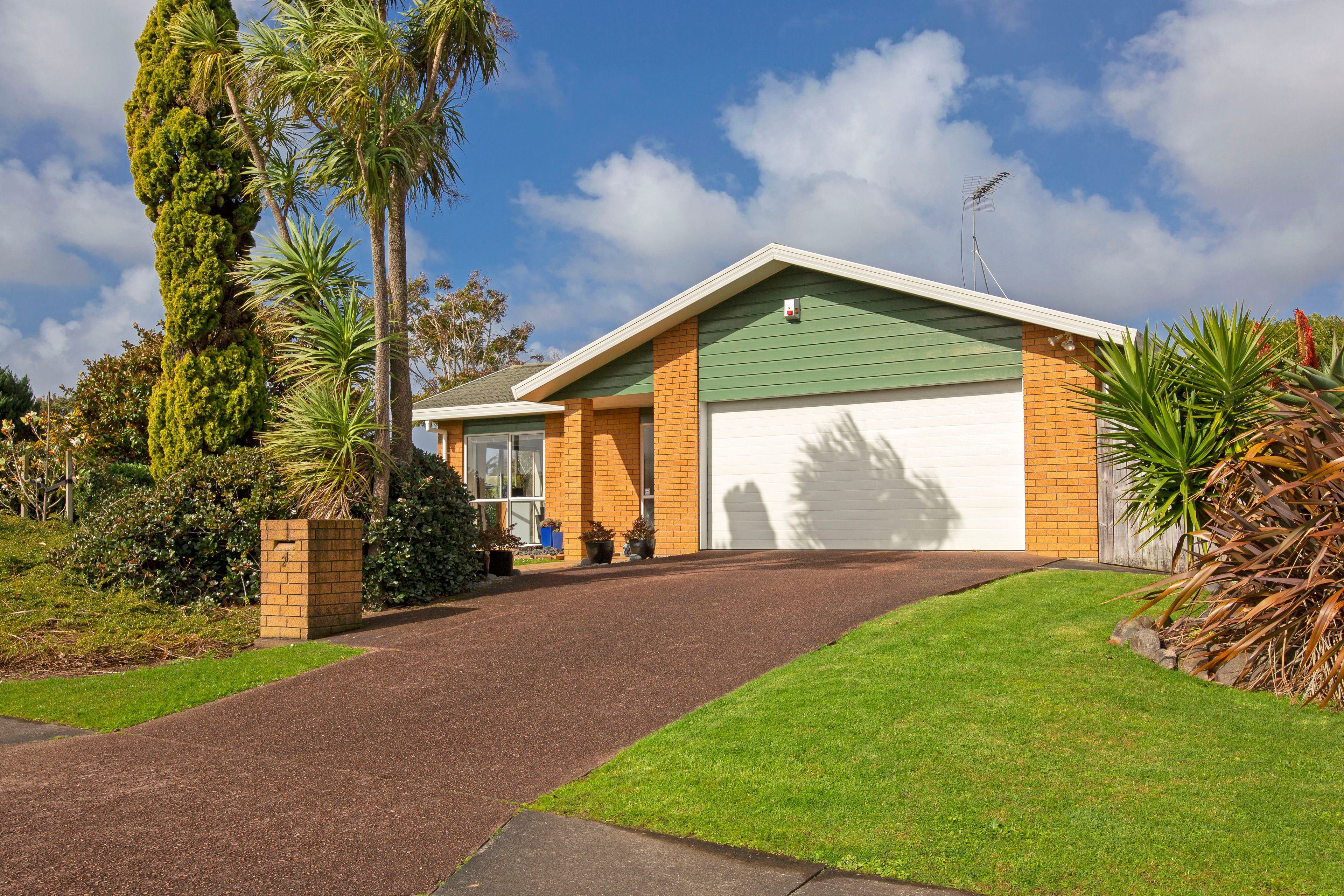 2 John Lister Close, Golflands, Manukau City