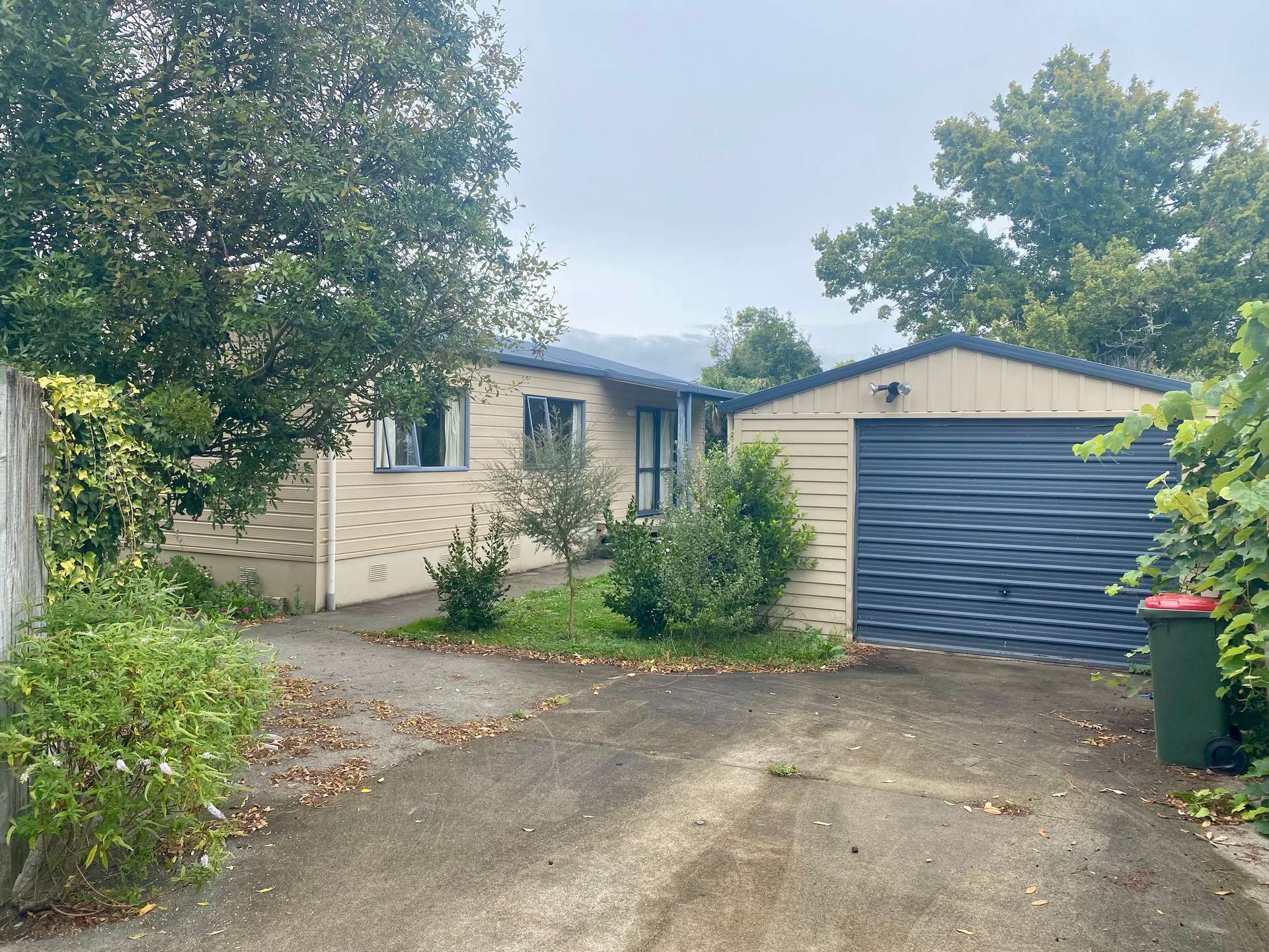 100a Fairfield Road photo 0