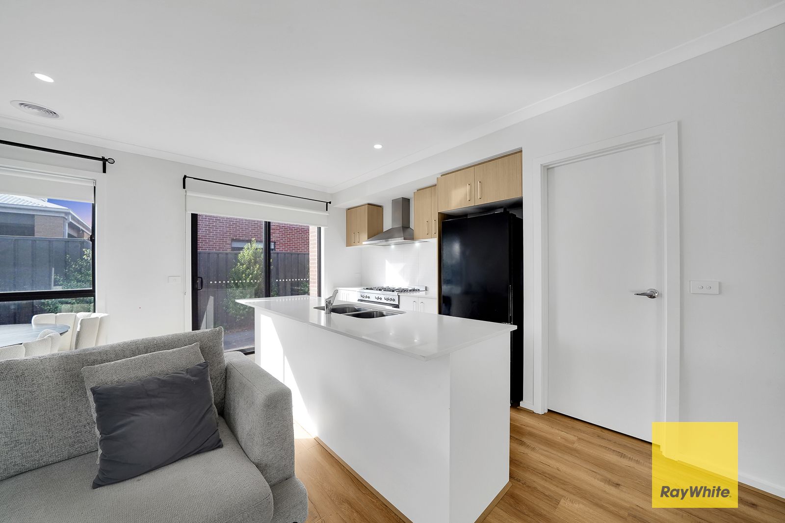 24 Bet Street — photo 4 of 10