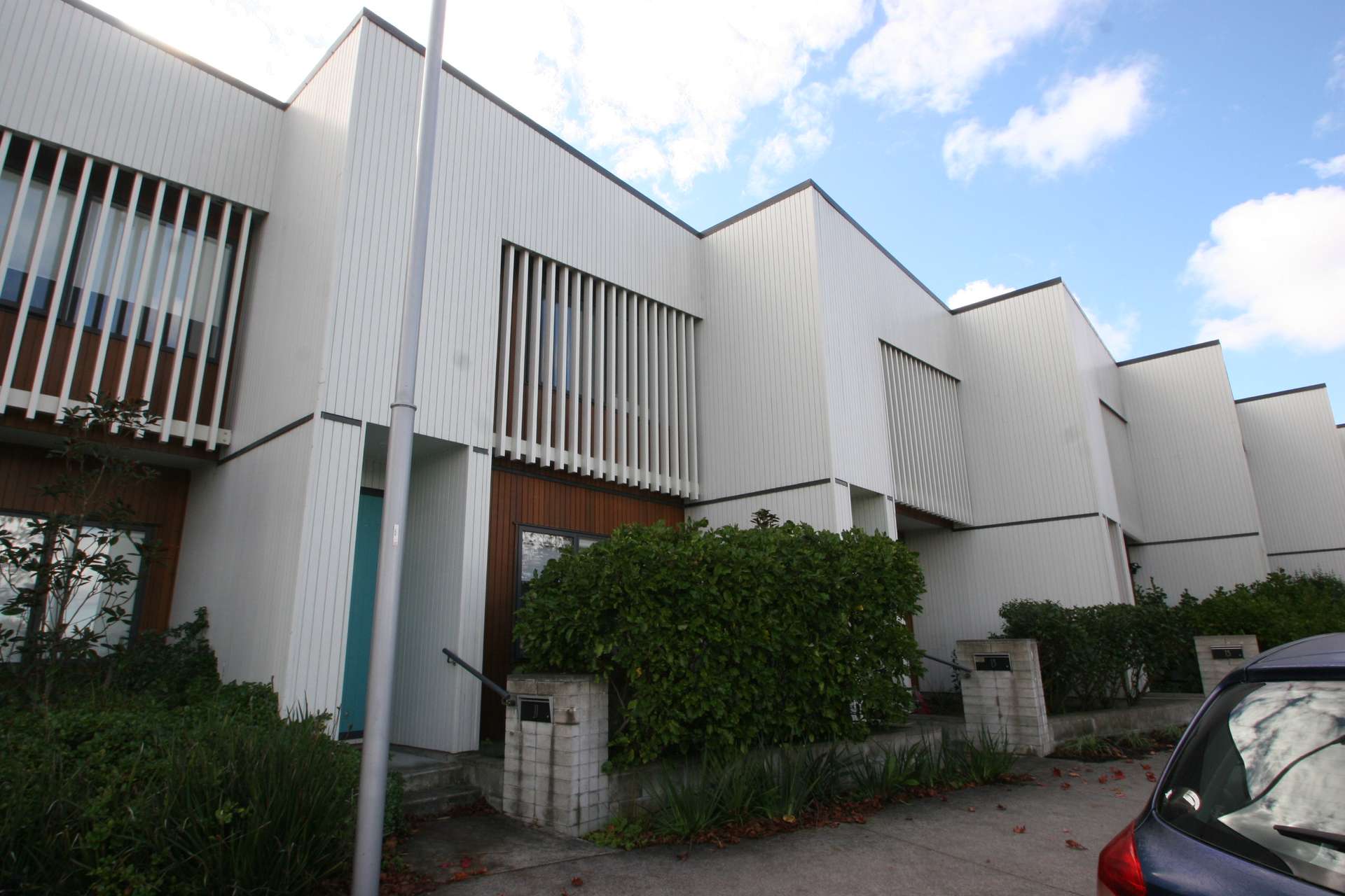 11 Hudson Bay Road photo 0