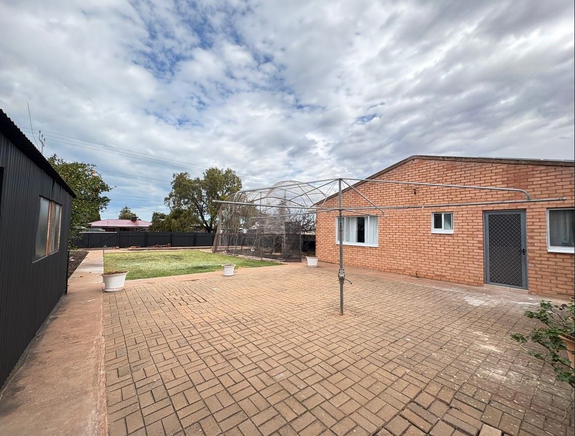 11 Lewthwaite Street — photo 16 of 16