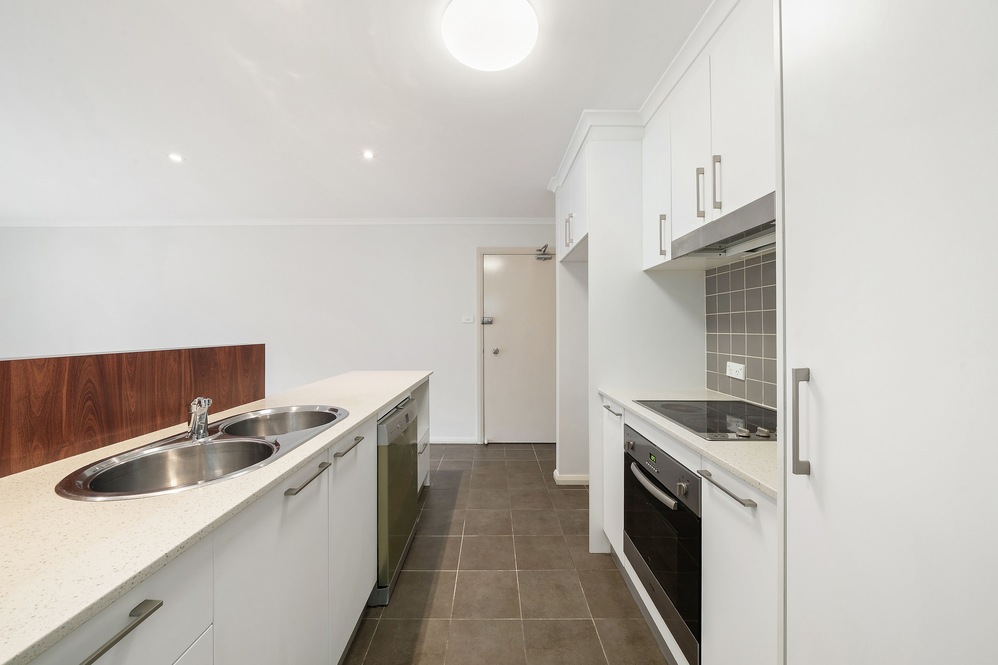 17/114 Athllon Drive — photo 4 of 14