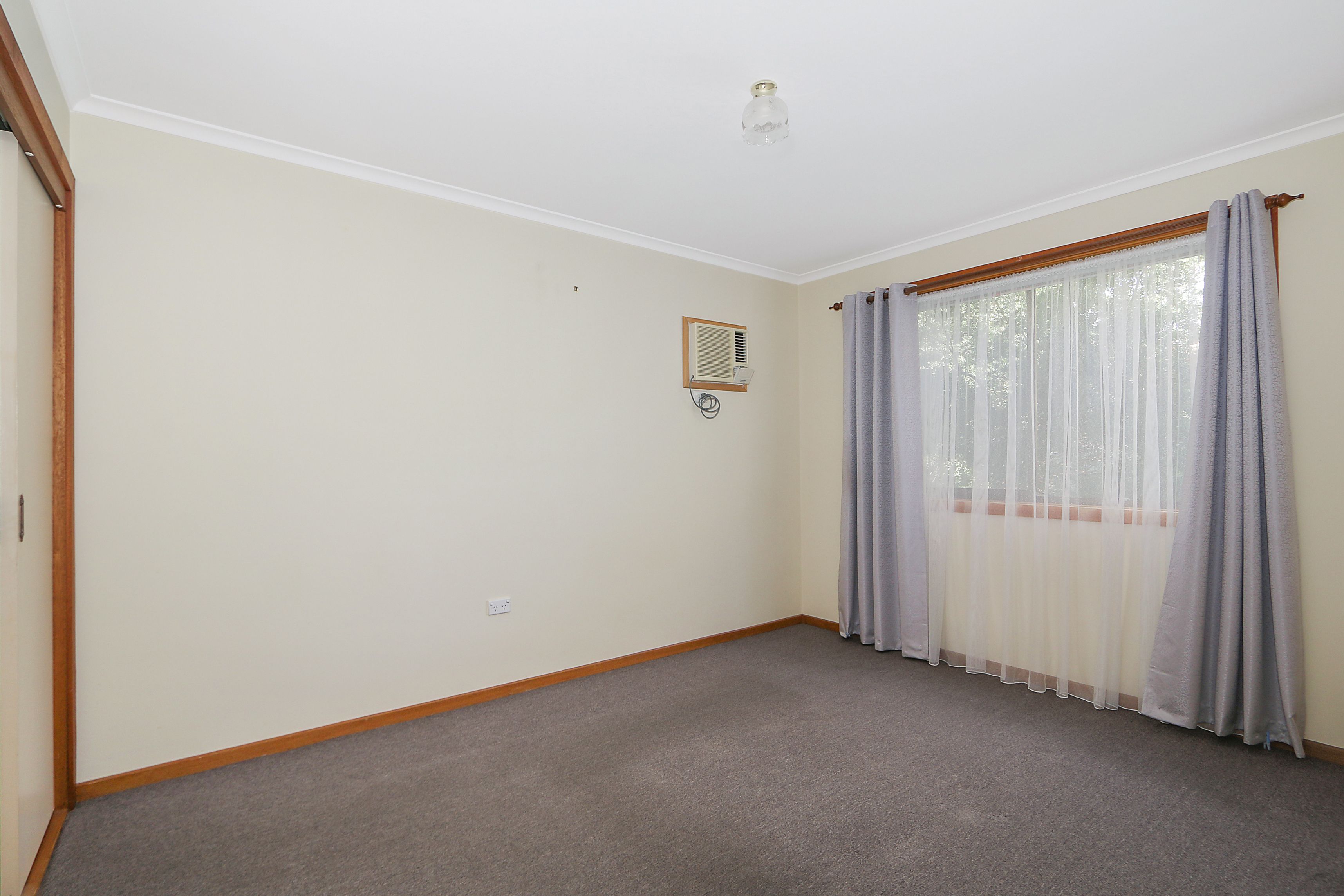 2/9 Page Court, West Wodonga, VIC 3690