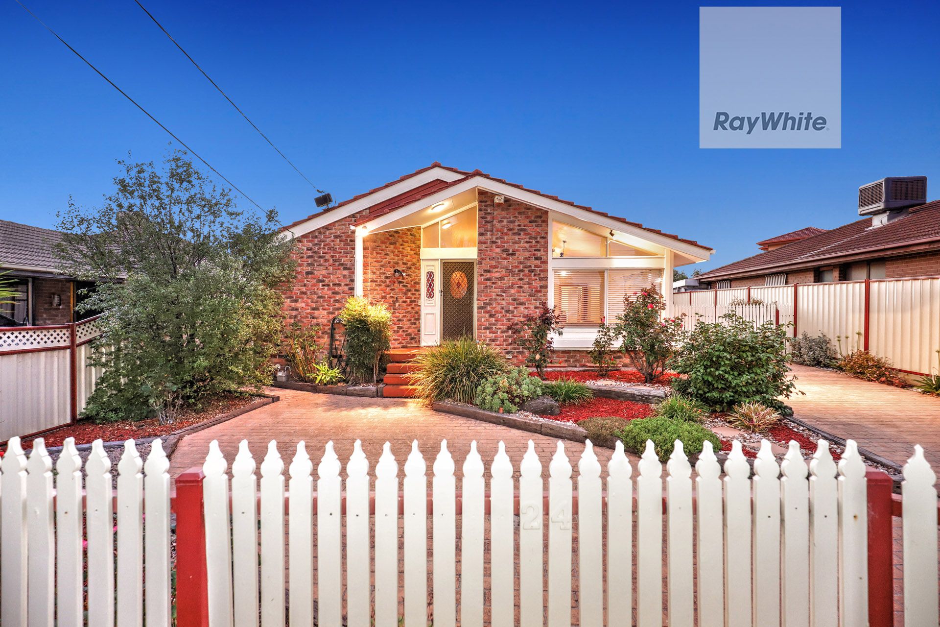 24 The Circuit, Gladstone Park, VIC 3043