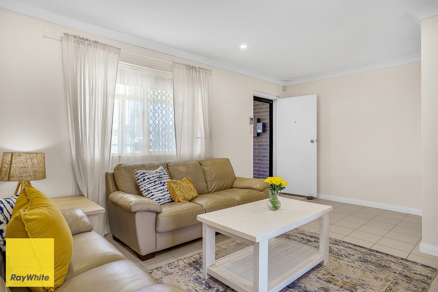 31 Calvert Way, Girrawheen, WA 6064