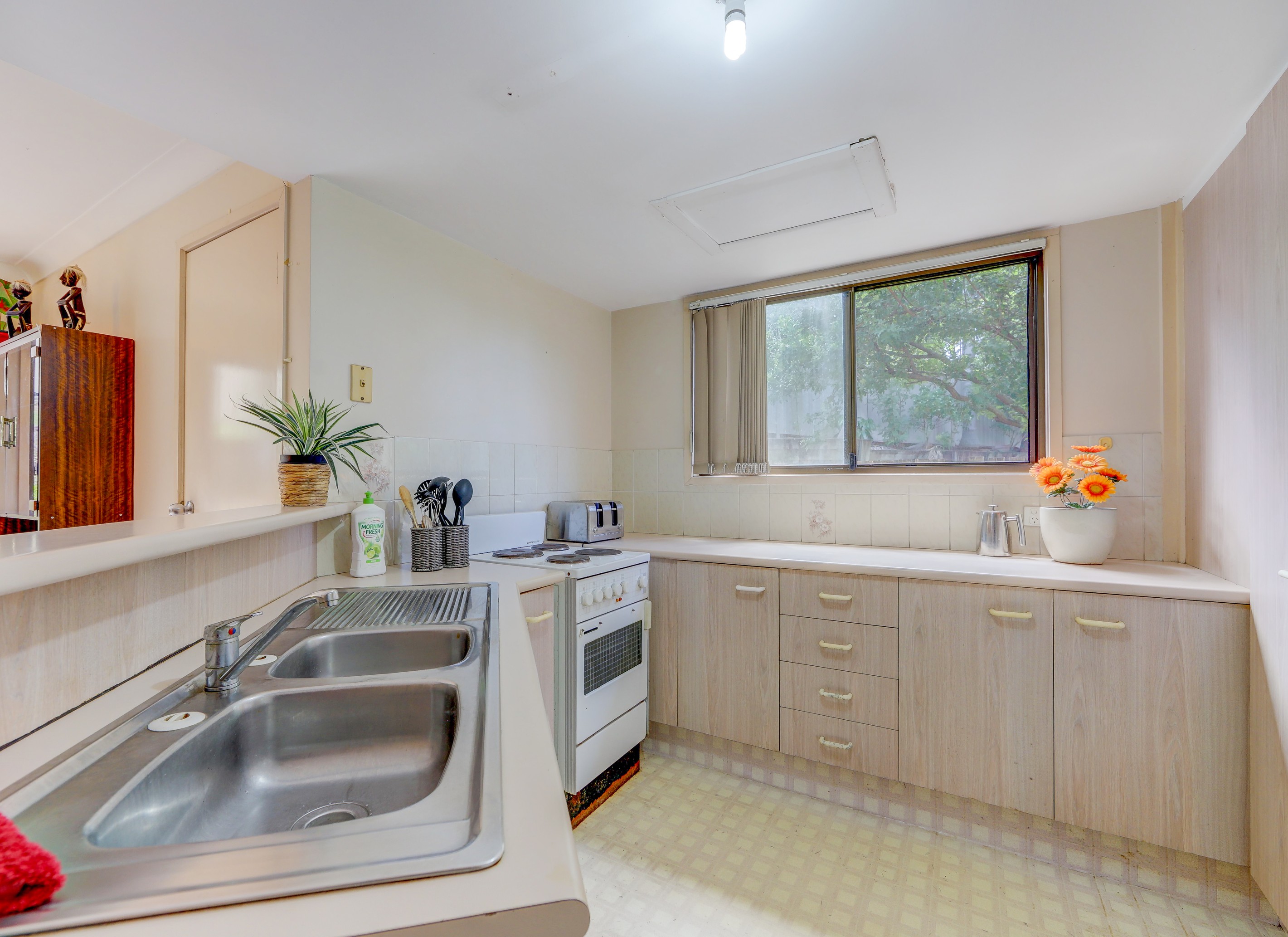 4/71 Olsen Avenue, Labrador, QLD 4215