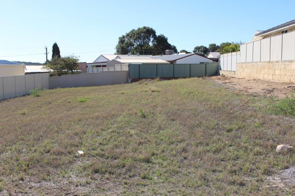 8 Mitchell Heights, Dongara, WA 6525