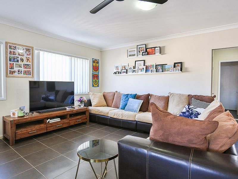 15 Ovals Terrace, Springfield Lakes, QLD 4300