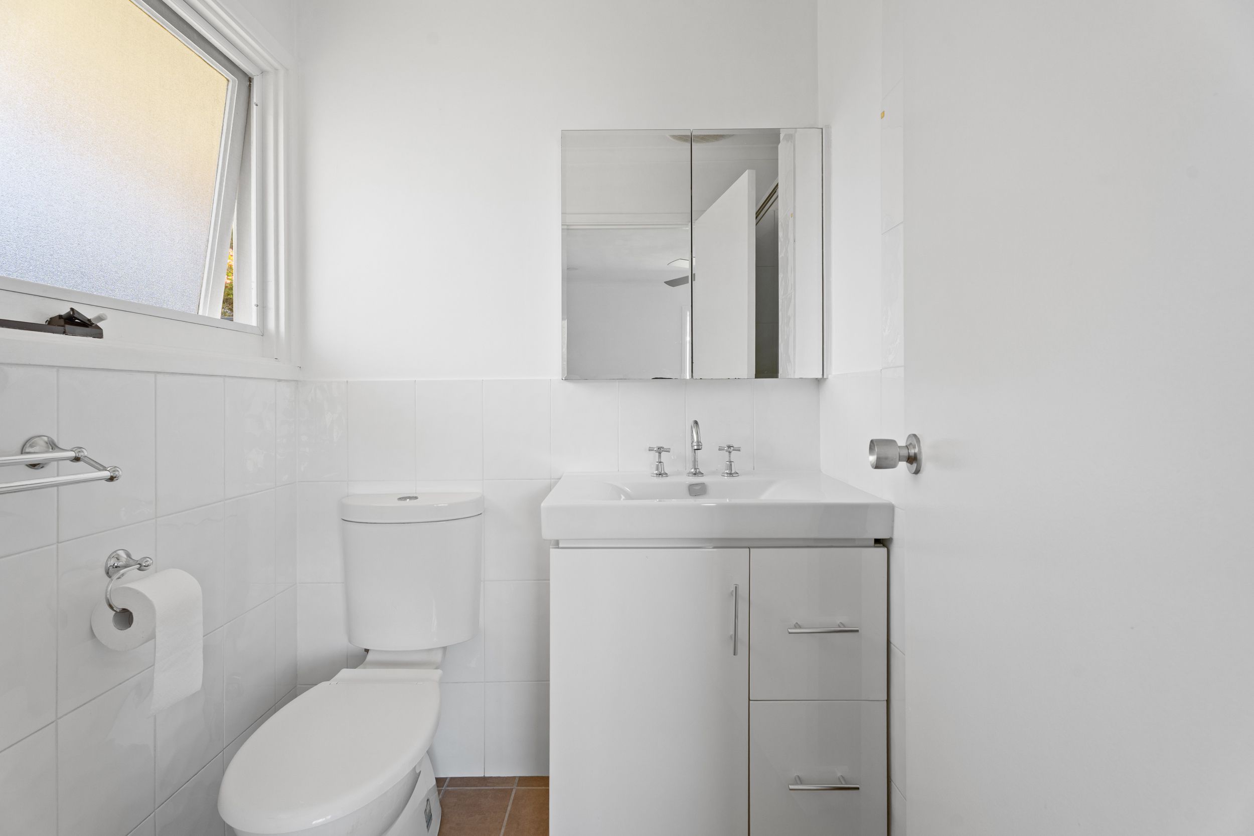 222 York Road — photo 9 of 22