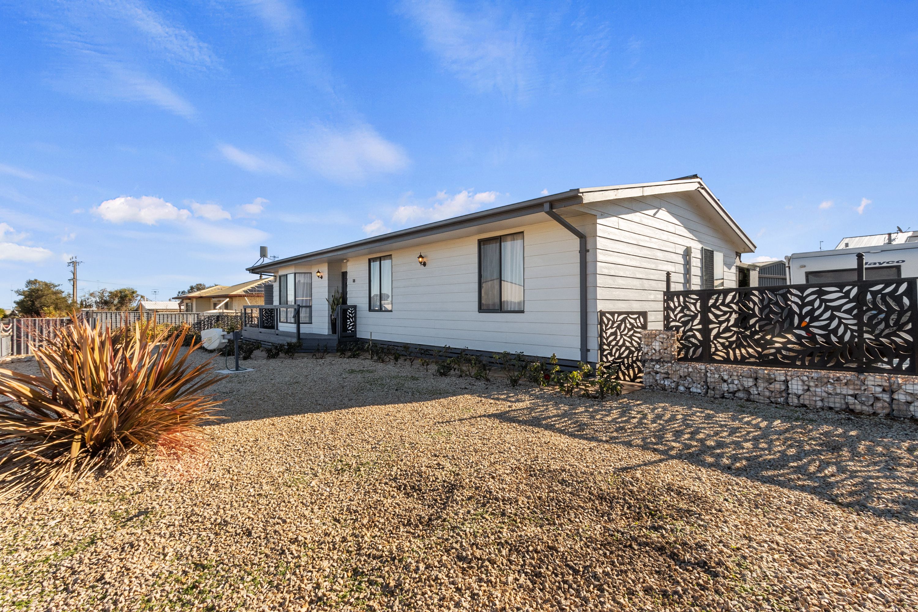 18 Crampton Crescent, Port Victoria, SA 5573