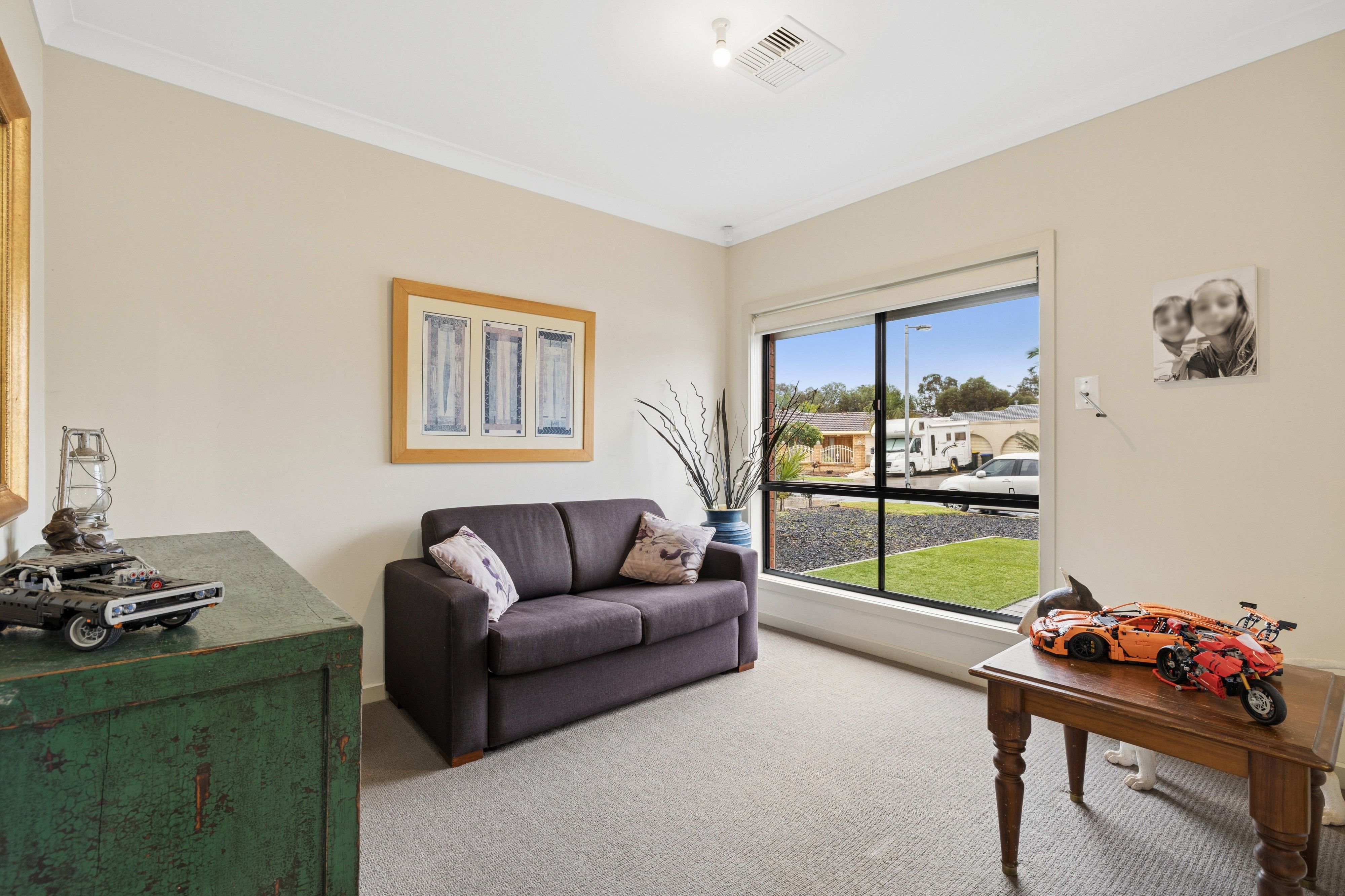 14 Heysen Crescent — photo 3 of 23