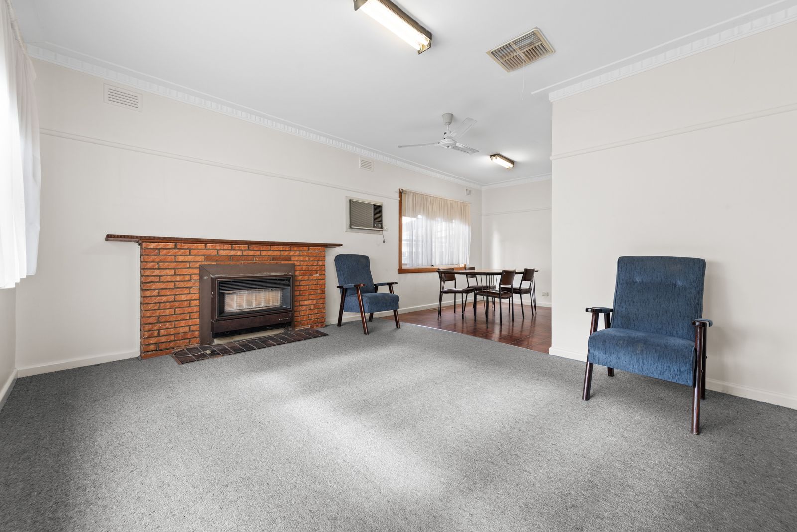 23 Peter Avenue — photo 3 of 12