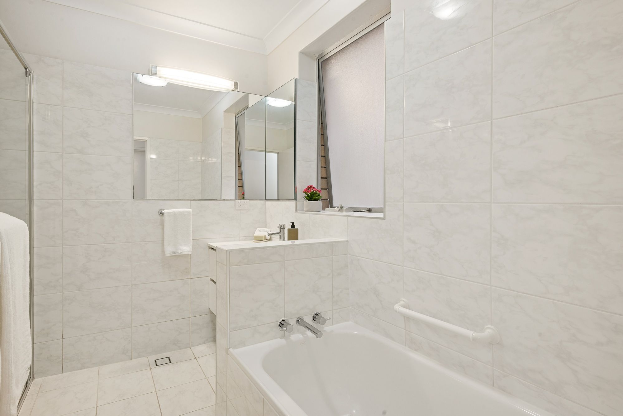 7/1 Lomond Terrace — photo 11 of 20