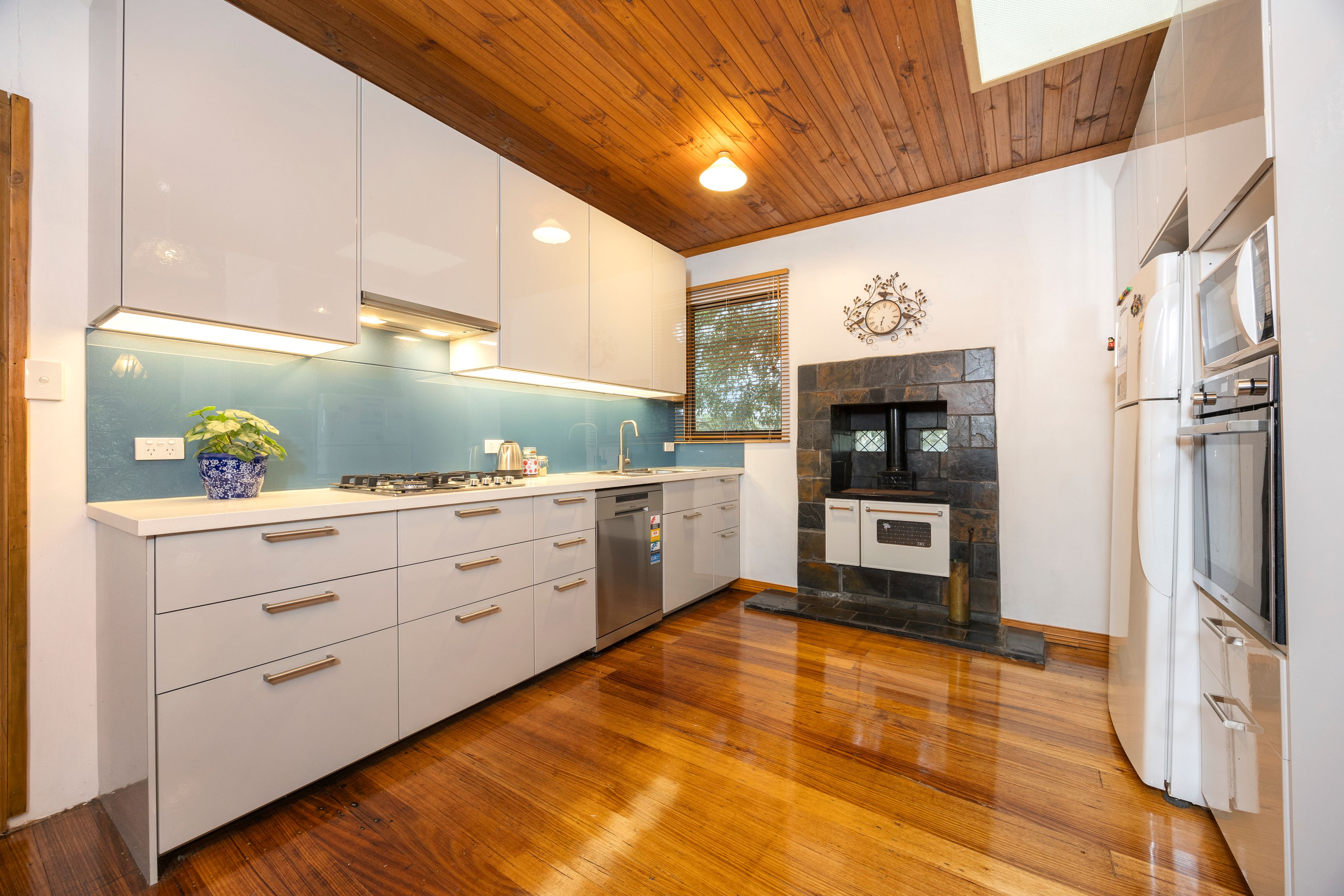 20 Deans Road, Upwey, VIC 3158