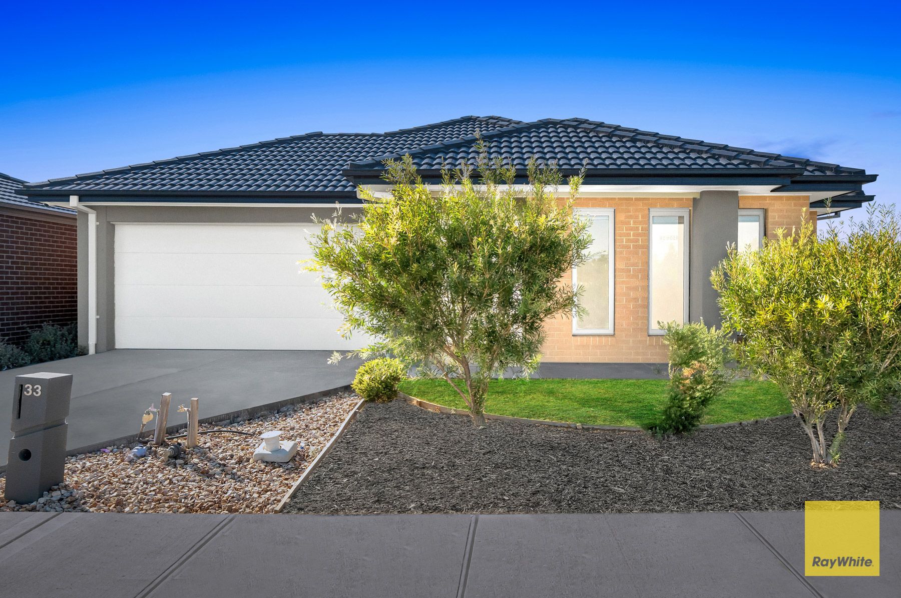 33 Henderson Drive, Tarneit, VIC 3029