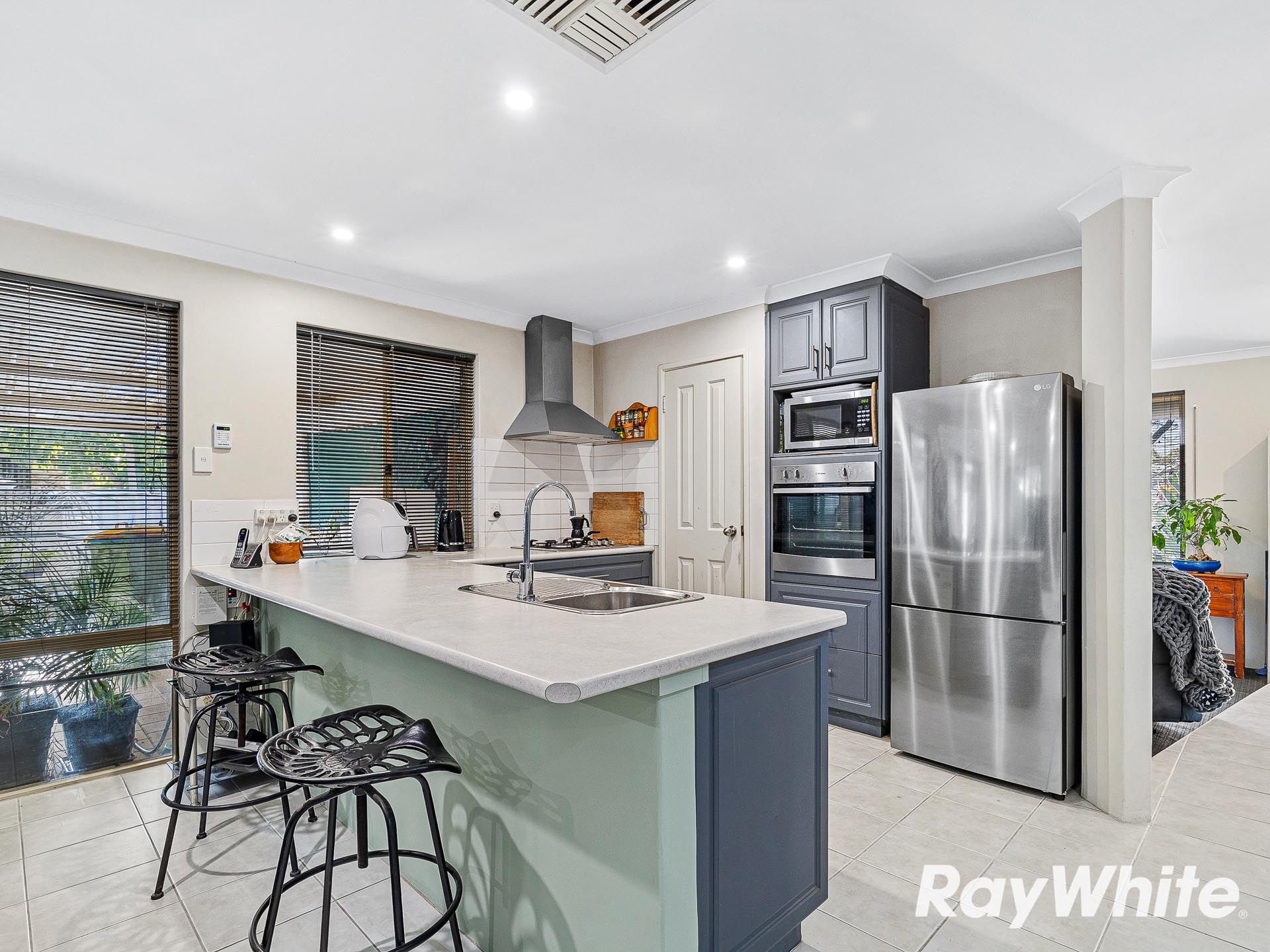 12 Brampton Place, Meadow Springs, WA 6210