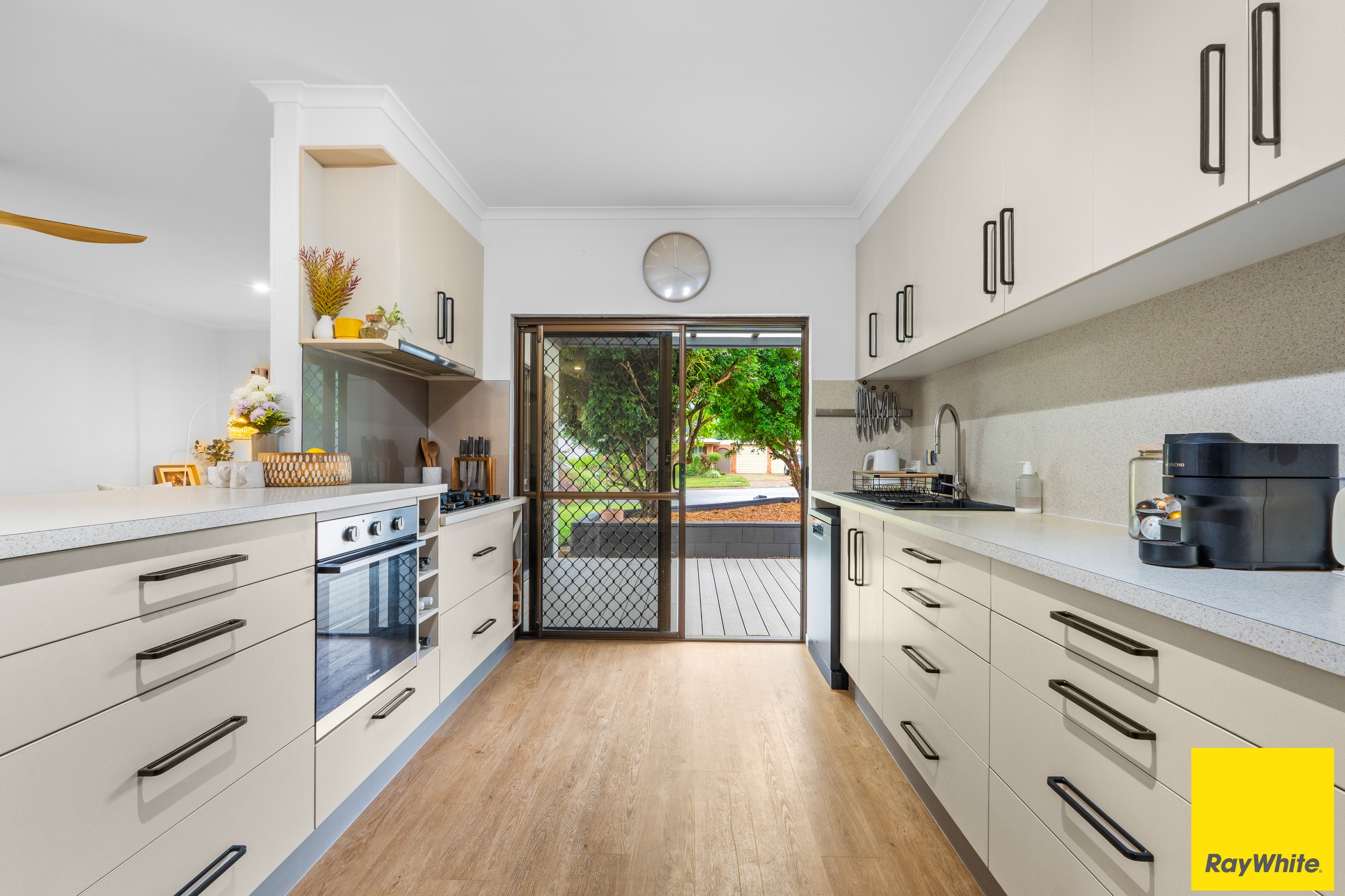 3 Watkins Close, Mooroobool, QLD 4870