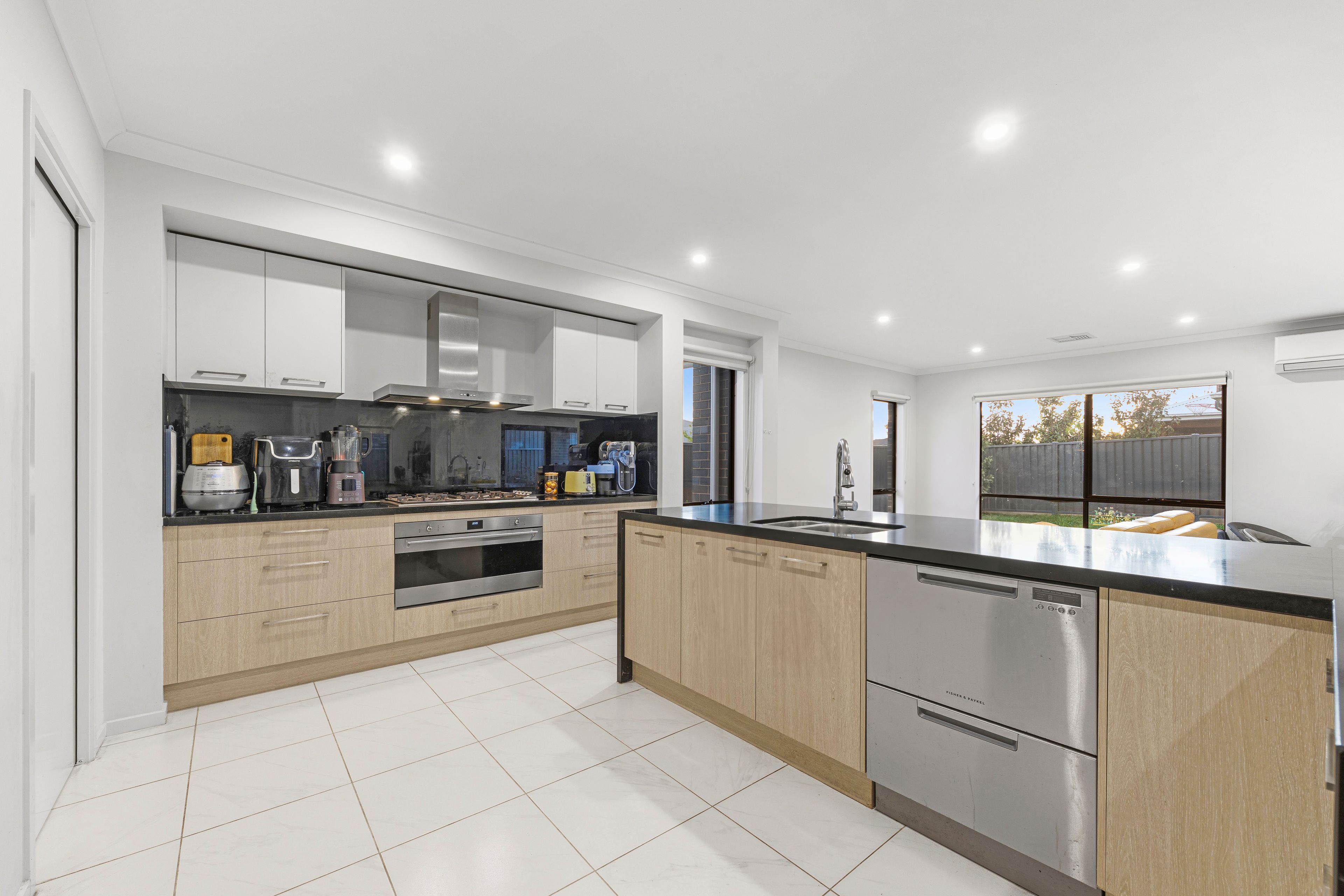 51 Eleanor Drive — photo 3 of 30